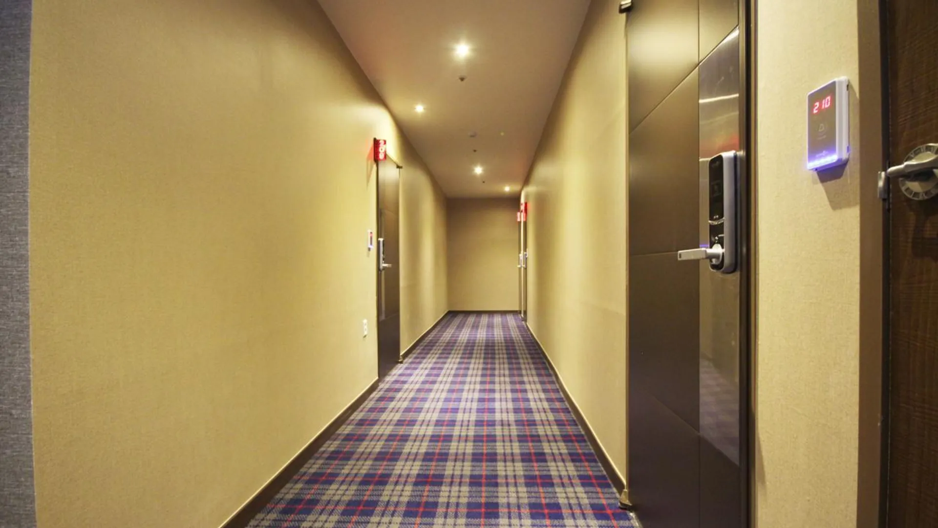 창원 창원 중앙동 더안 호텔 로비