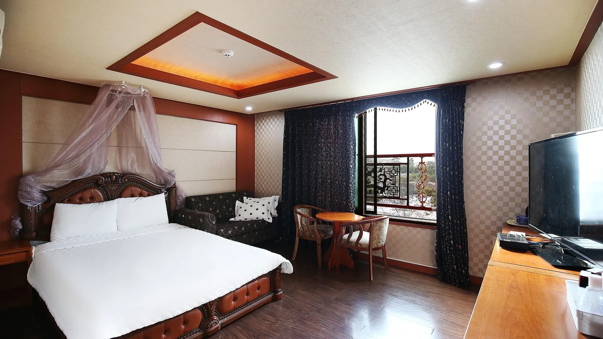 태안 안면도 해송 호텔 스위트룸