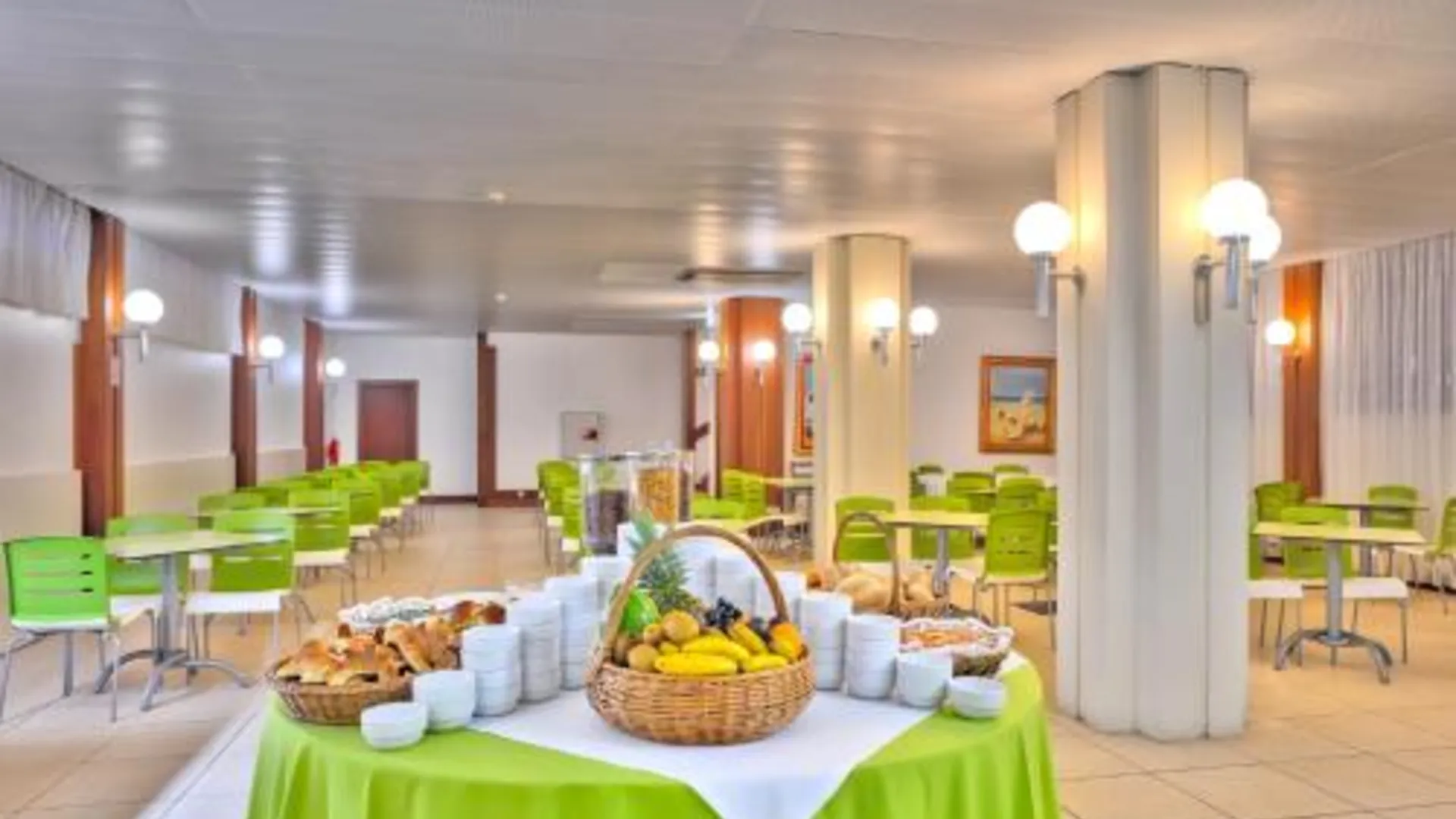 포르투 산투 아일랜드 Hotel Praia Dourada 3성급 호텔 외관