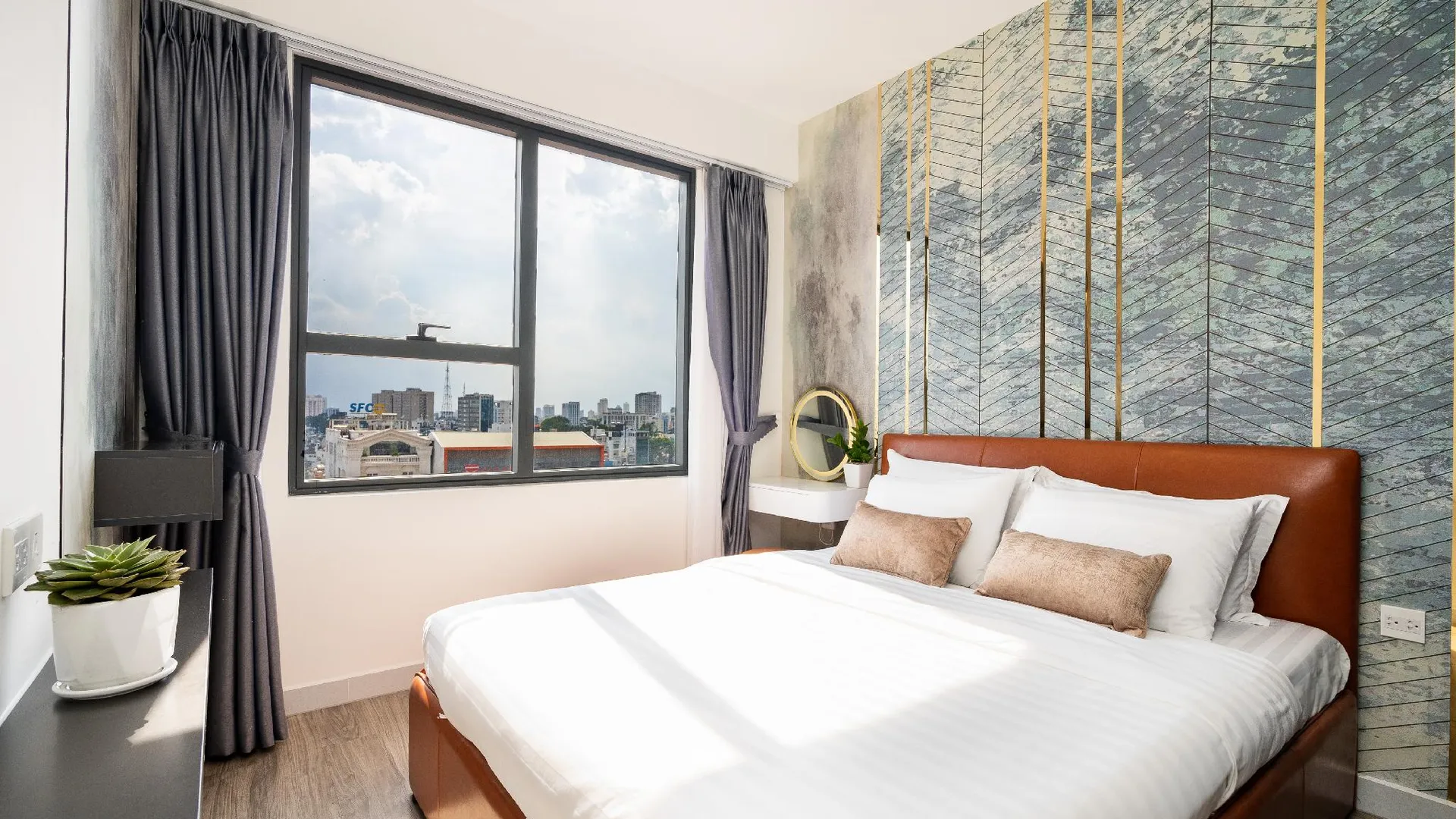 호치민 오티스 소호 사이공 발코니 아파트먼트 4성급 게스트하우스 스위트룸