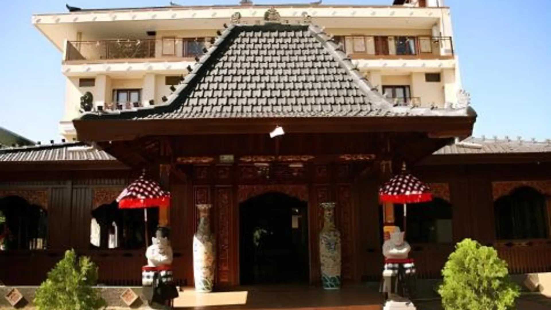 발리 스위트 호텔 푸리미미 바이 자디 3성급 호텔 수영장