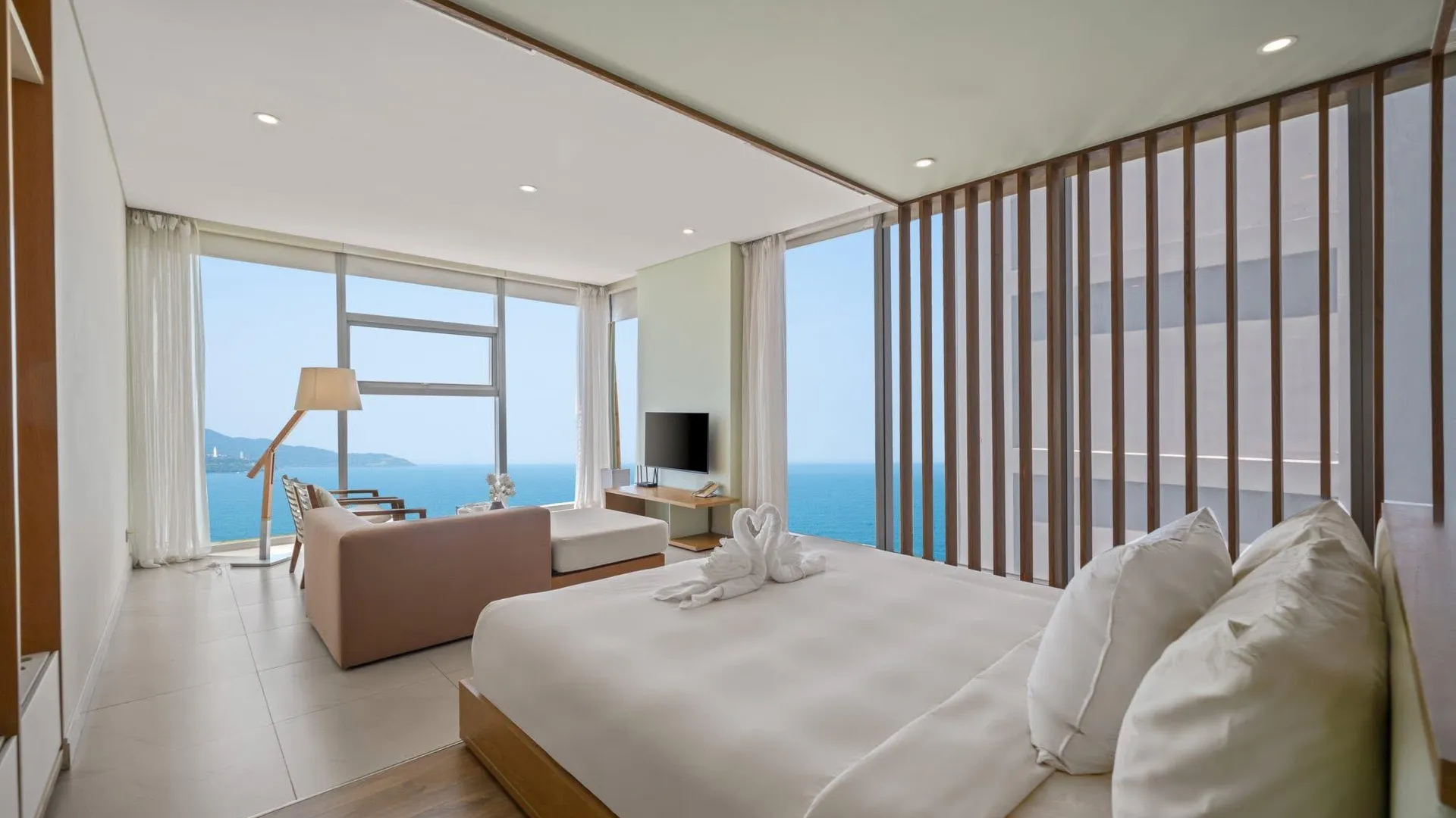 다낭 시그니처 럭셔리 빌리지 5성급 호텔 스위트룸