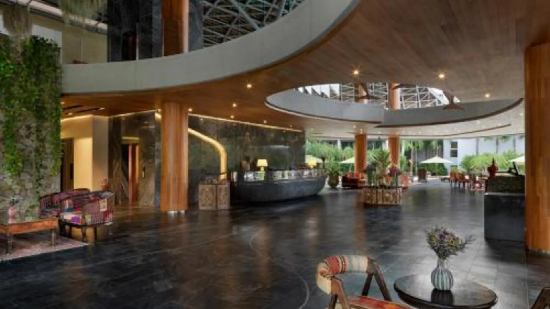 푸켓 윈덤 그랜드 나이 한 비치 푸켓 5성급 호텔 로비