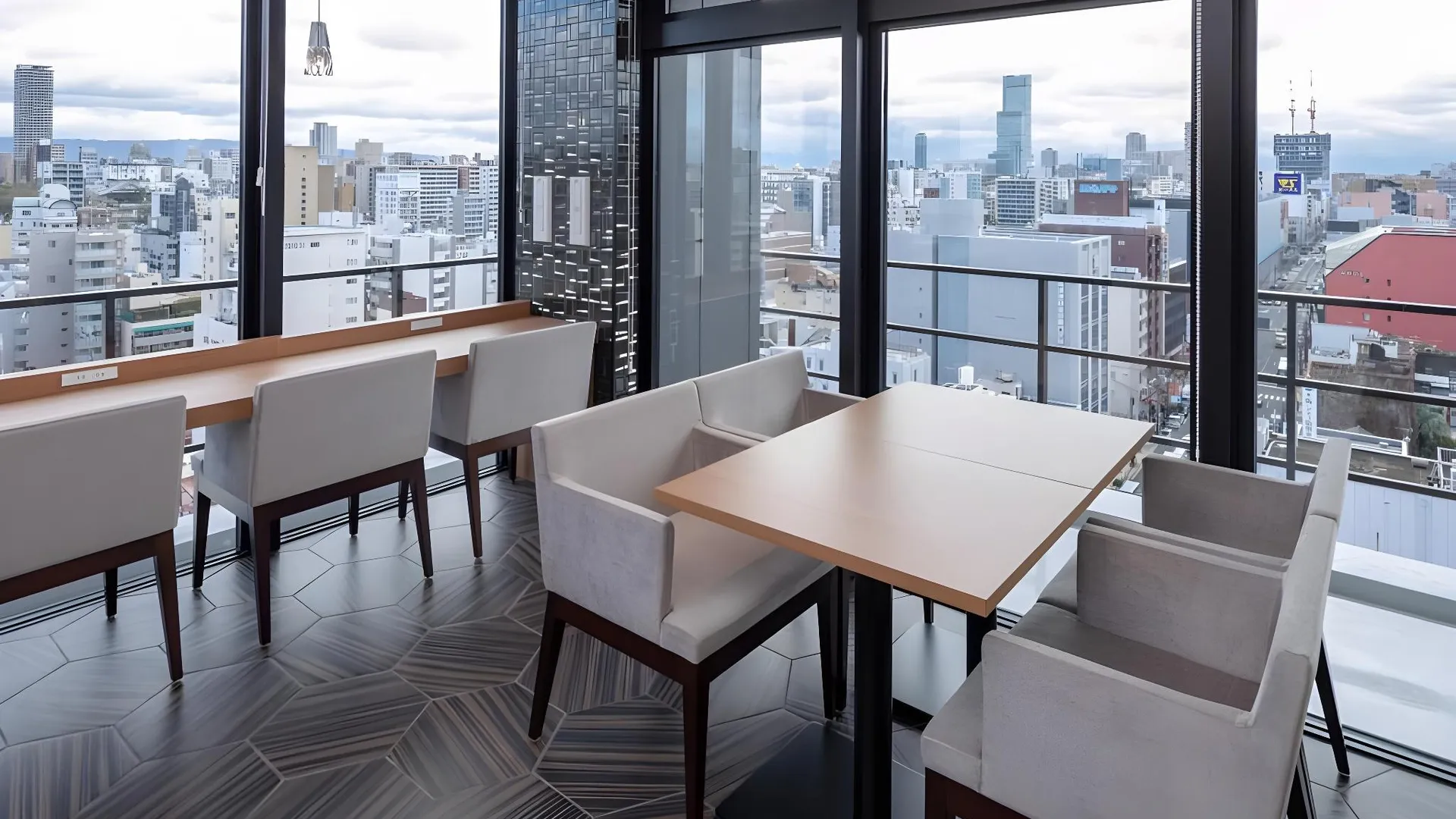 오사카 더 원파이브 오사카 남바 쿠로몬 3성급 호텔 외관