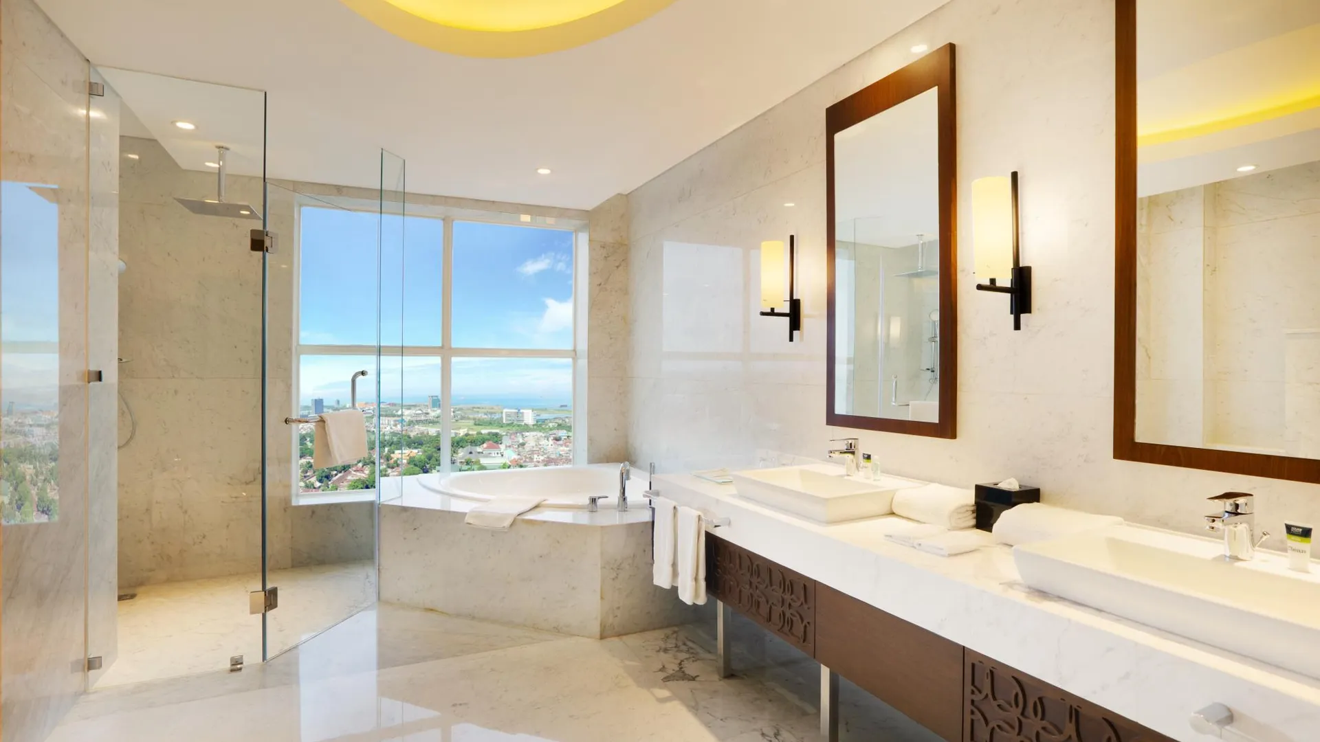 마카사르 포 포인트 바이 쉐라톤 마카사르 4성급 호텔 스위트룸