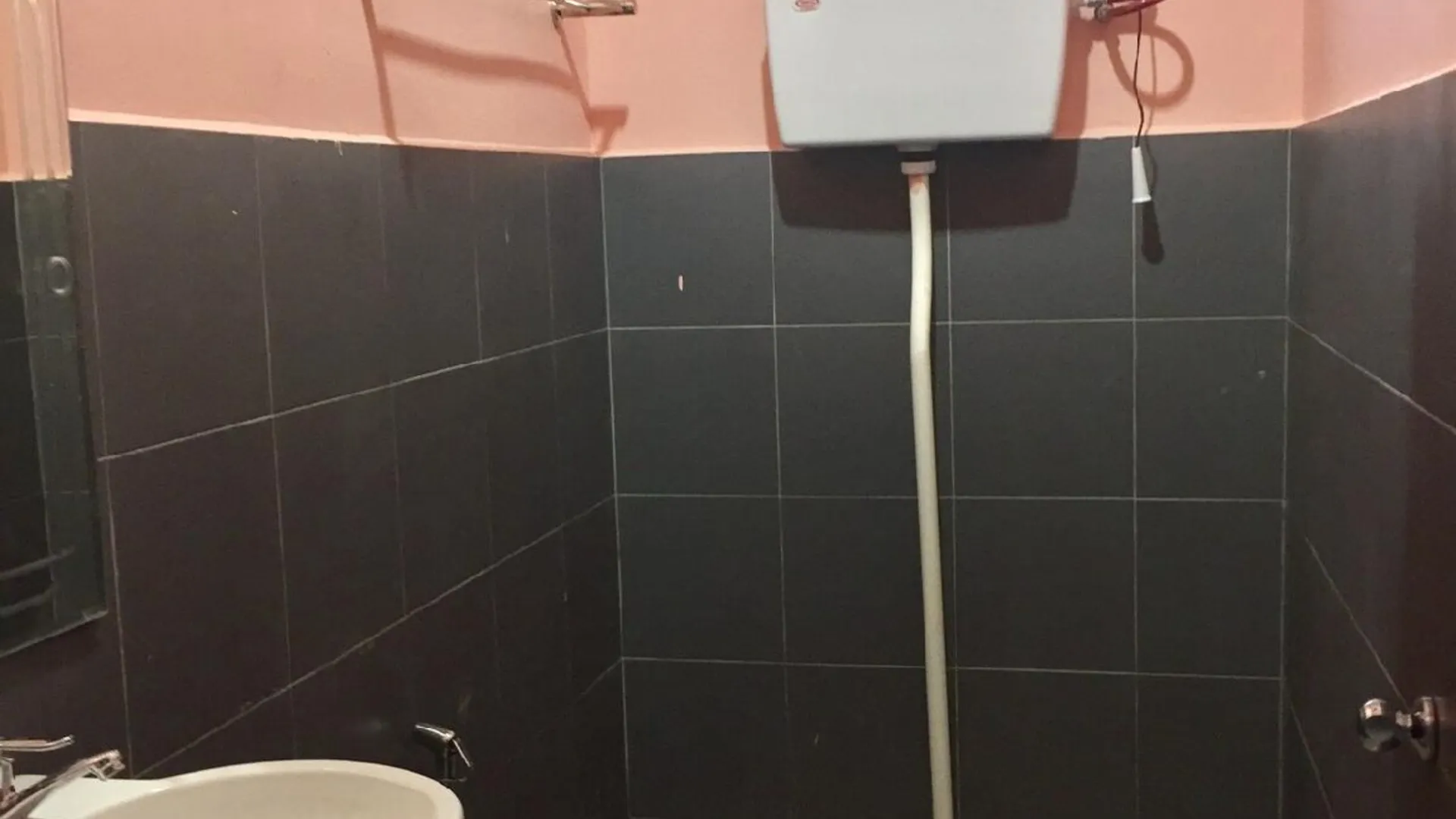 쿠알라 리피스 쿠알라 리피스 타운센터의 프라이빗 하우스 (1500m², 침실 3개, 프라이빗 욕실 3개) 3성급 싱글룸 스위트룸