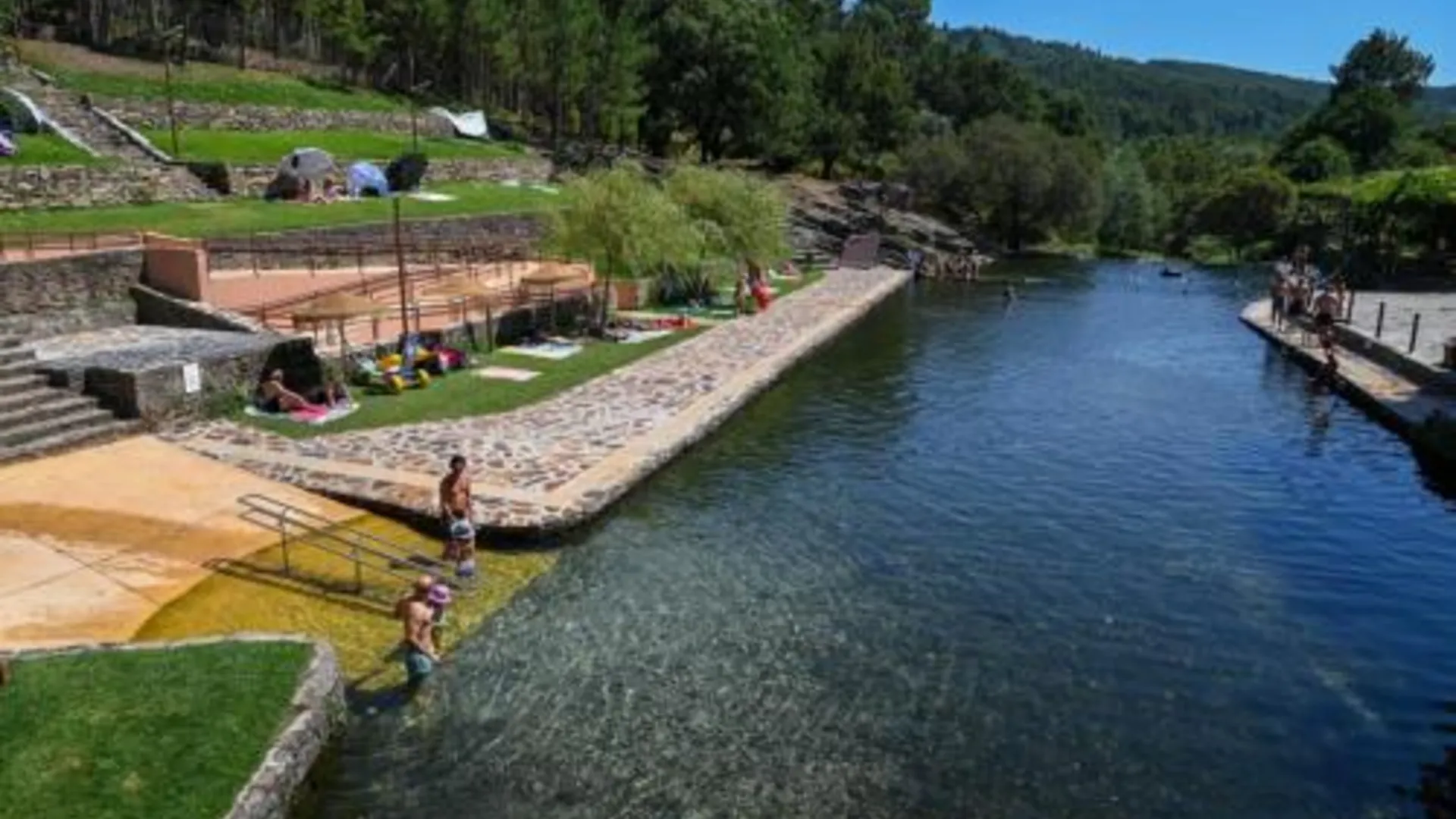 카스타녜이라 지 페라 Casa VazPeralta 4성급 싱글룸 외관