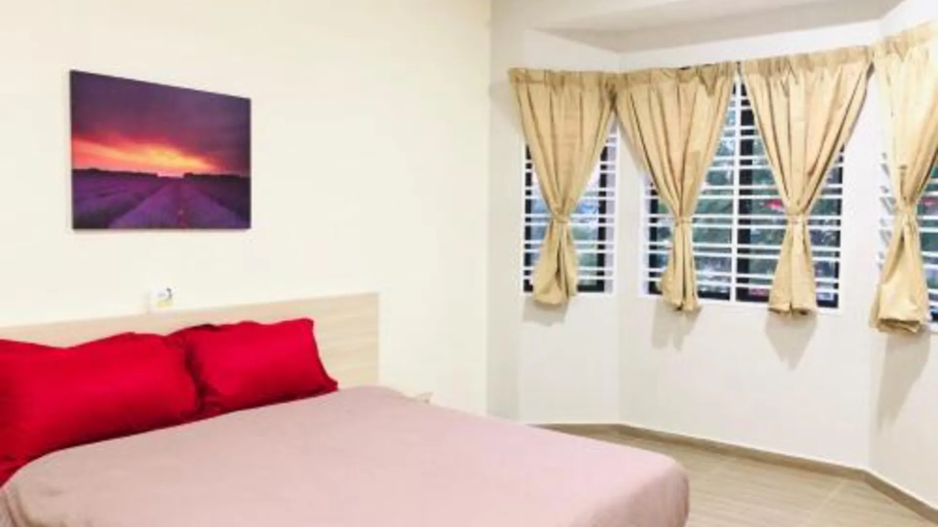 세리 만중 세리 만중의 프라이빗 하우스 (150m², 침실 4개, 프라이빗 욕실 3개) 3성급 게스트하우스 스위트룸