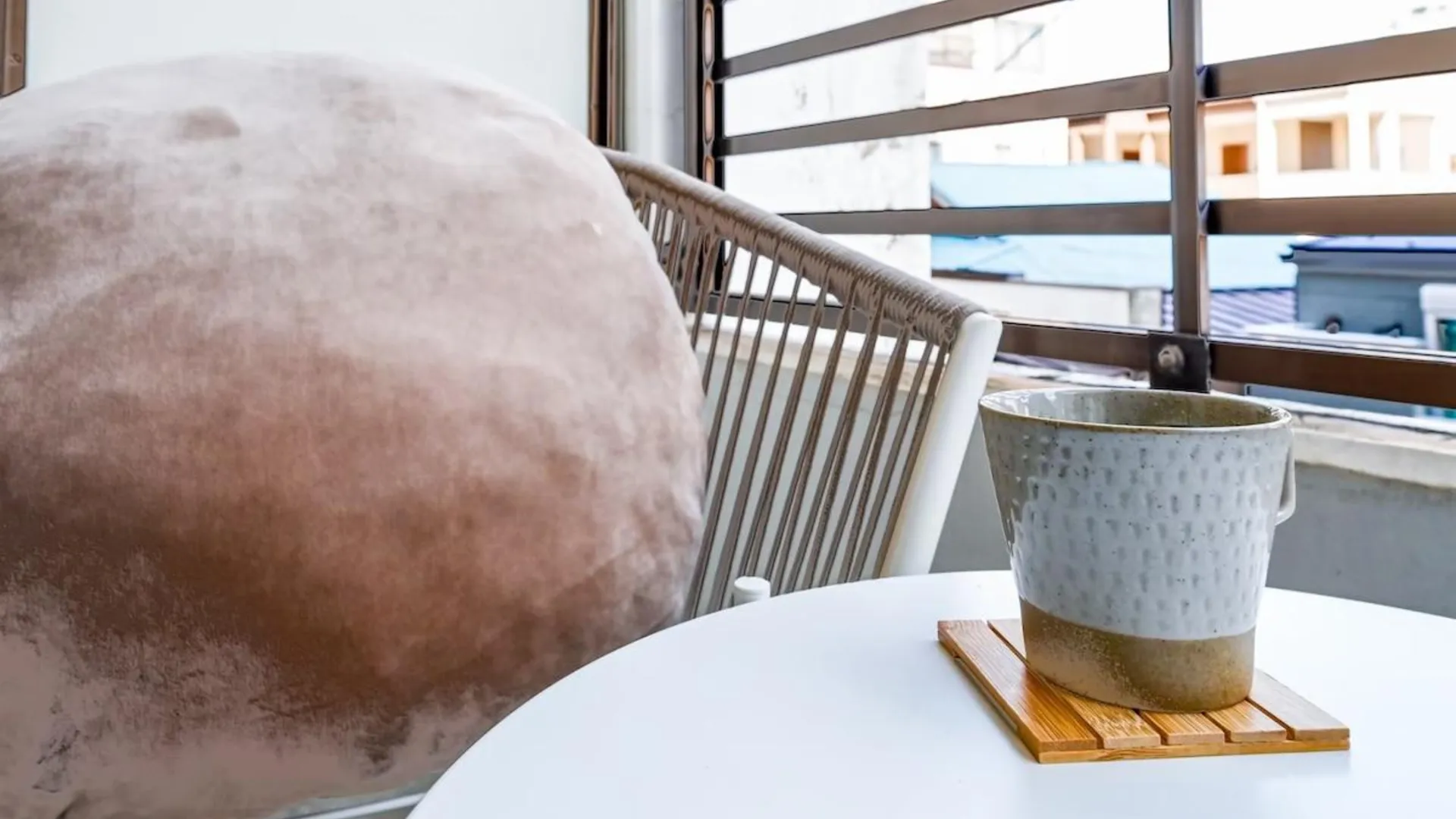 후쿠오카 New! Room 401 Japandi loft in Prime Location 3성급 게스트하우스 객실