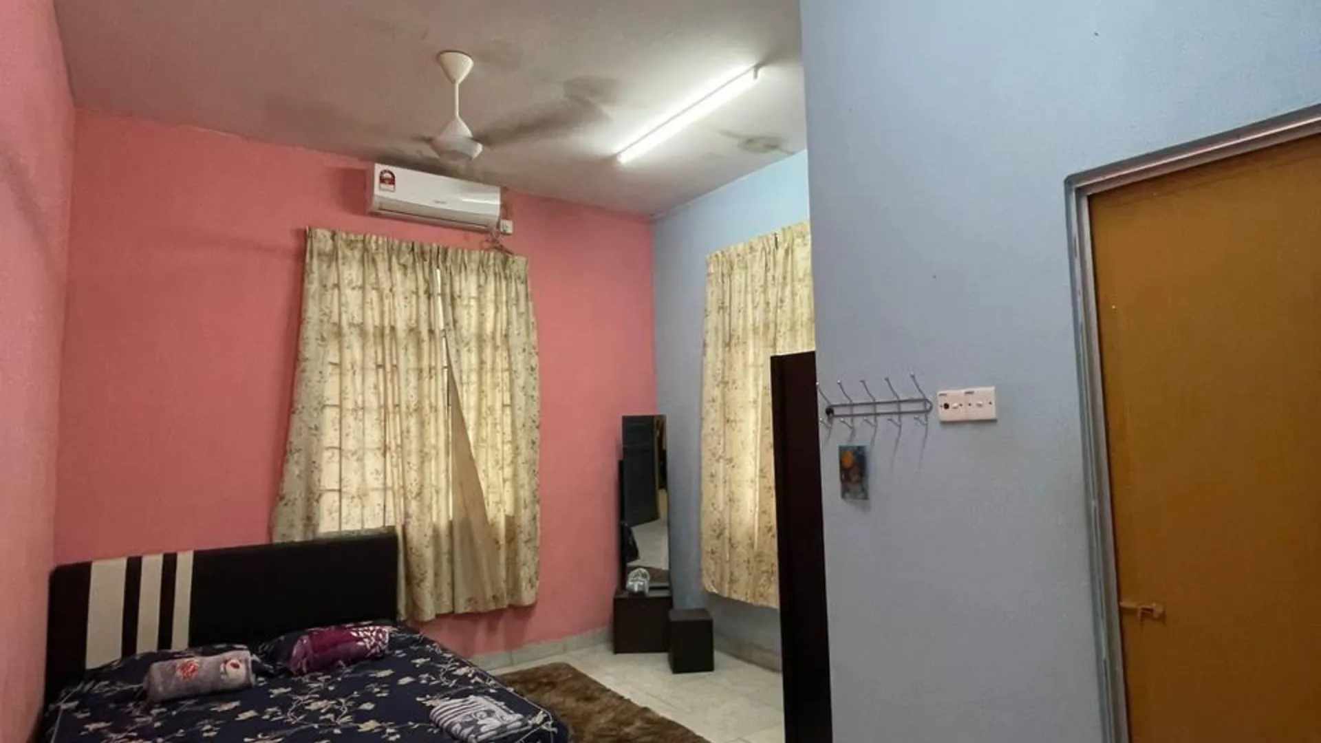 쿠알라 크라이 쿠알라크라이의 아파트먼트 (m², 침실 3개, 프라이빗 욕실 2개) 2성급 싱글룸 레스토랑