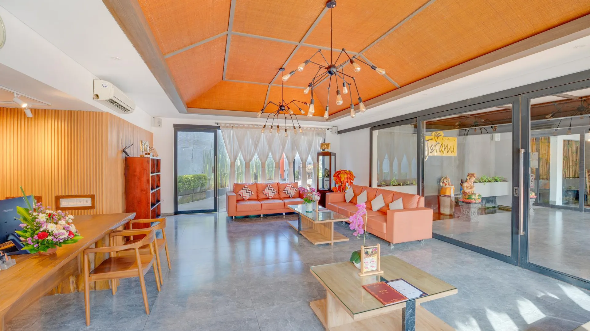 발리 빌라 제라미 앤 스파 5성급 호텔 수영장