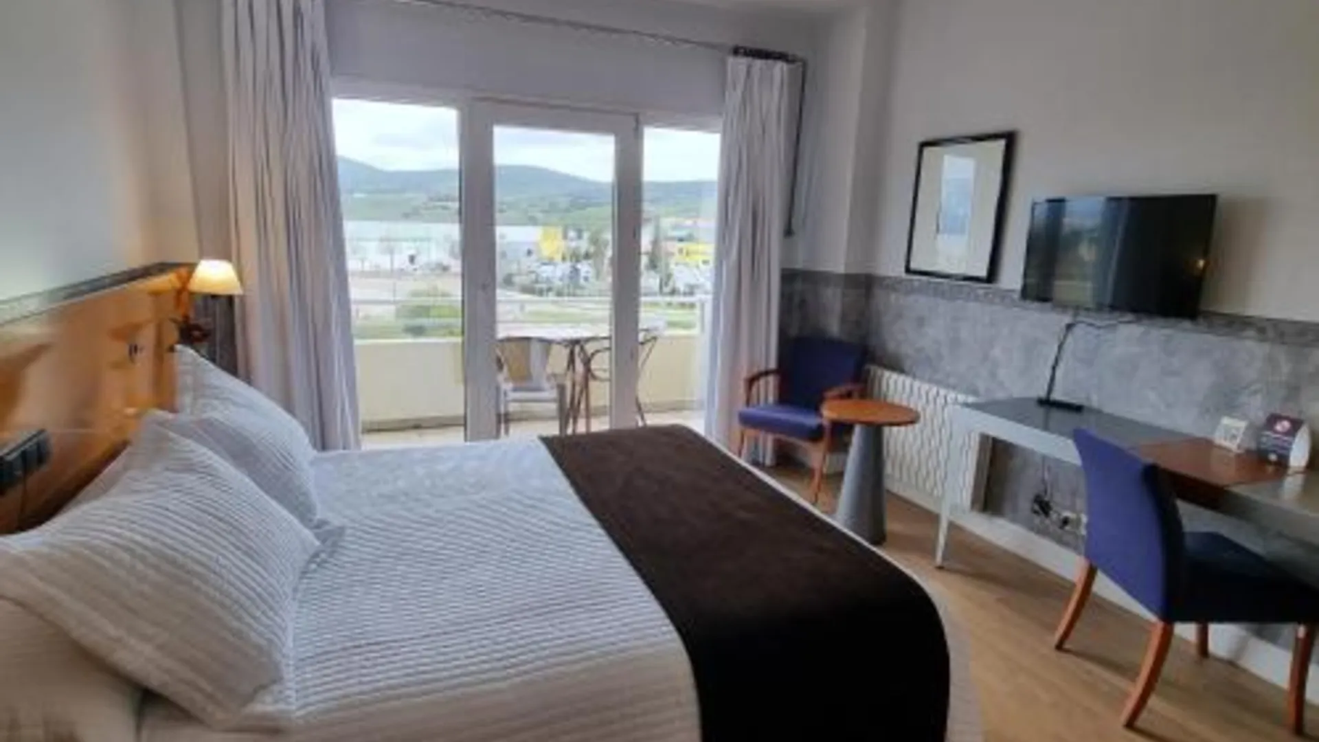 플라센샤 Hotel Azar 3성급 호텔 스위트룸