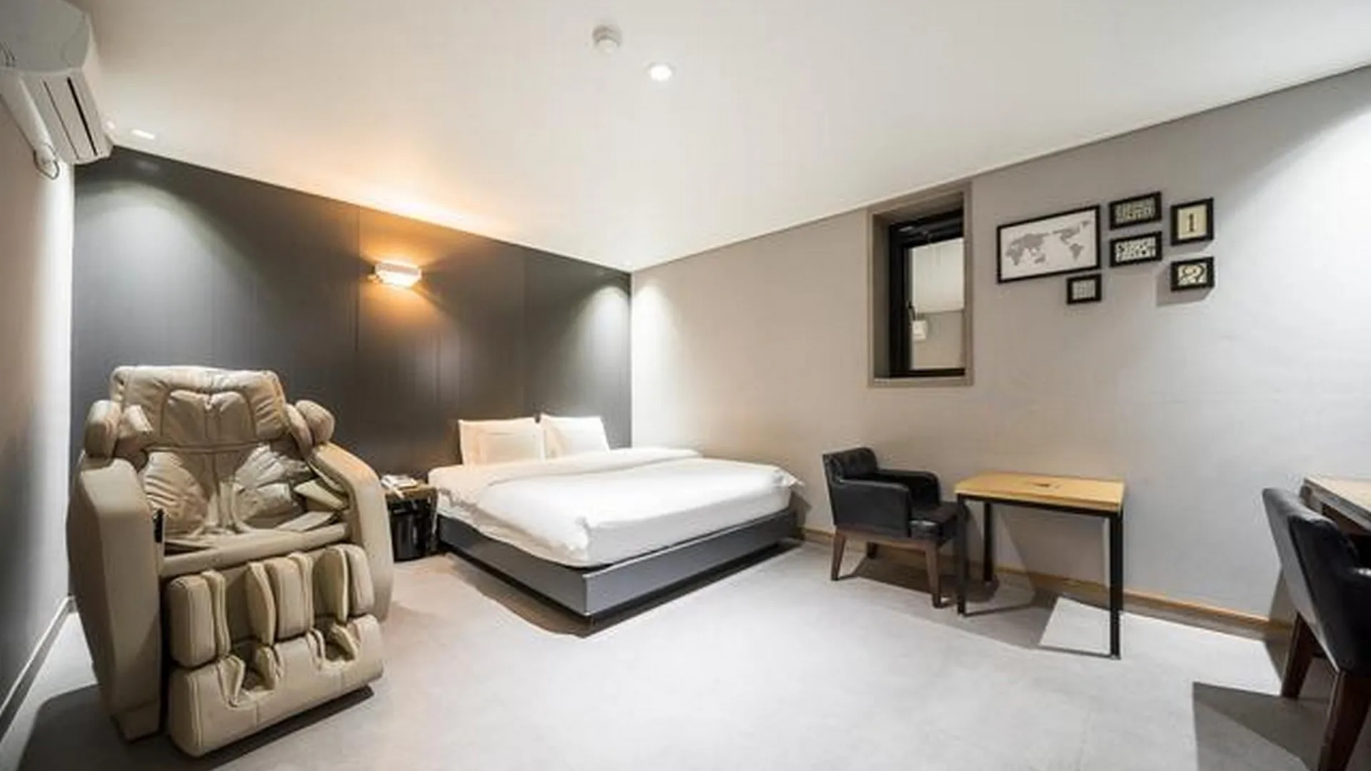 창원 창원 명서동 플레이 호텔 객실