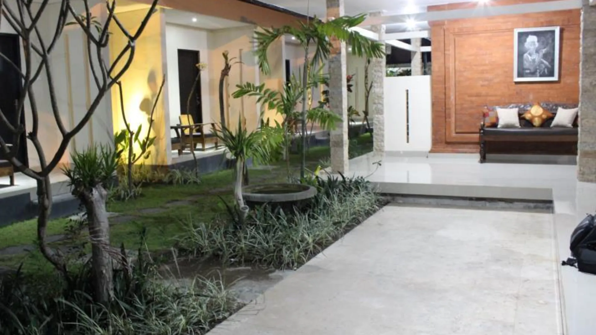 발리 블란종 홈스테이 호텔 외관