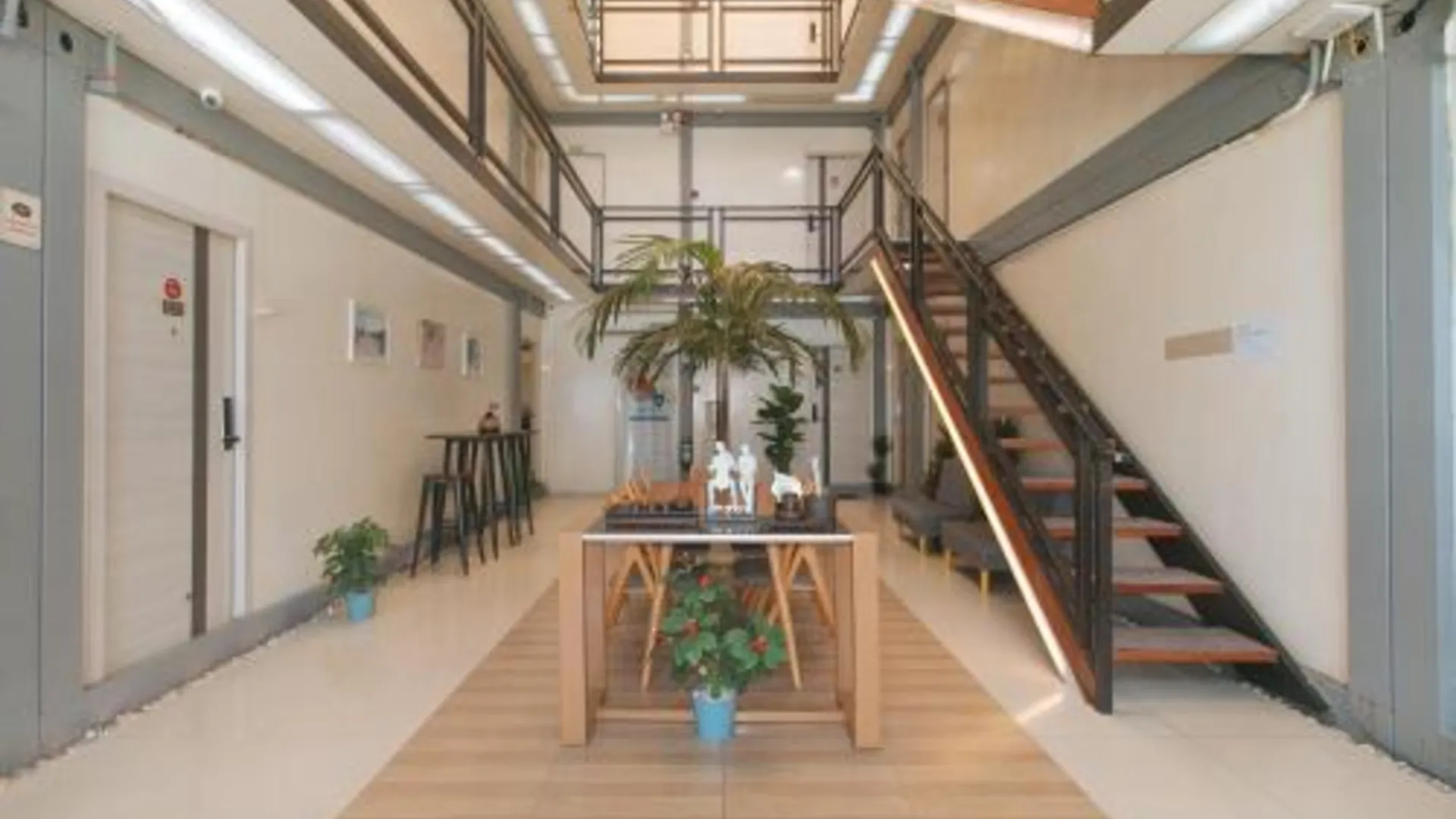 세부 레드도어즈 플러스 @ AS 포르투나 세부 2성급 호텔 스위트룸