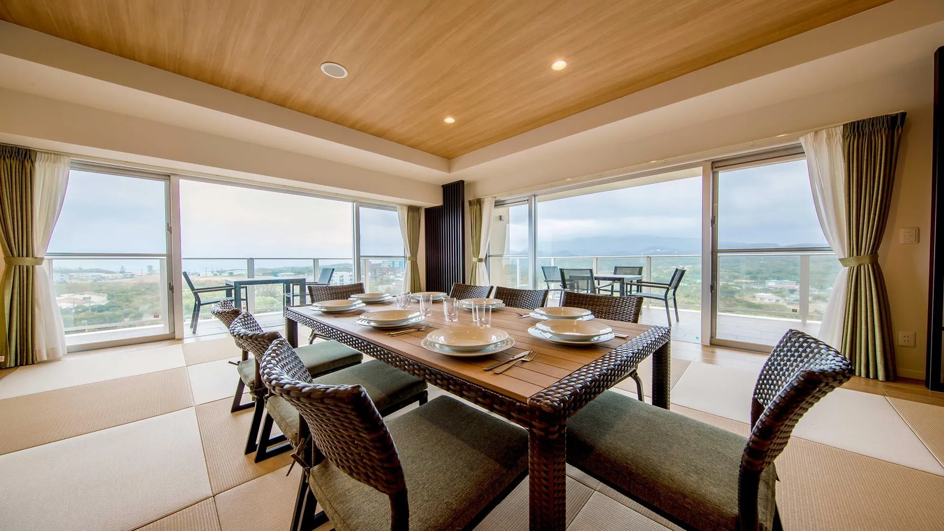 오키나와 본섬 리에타 나카야마 1성급 호텔 외관