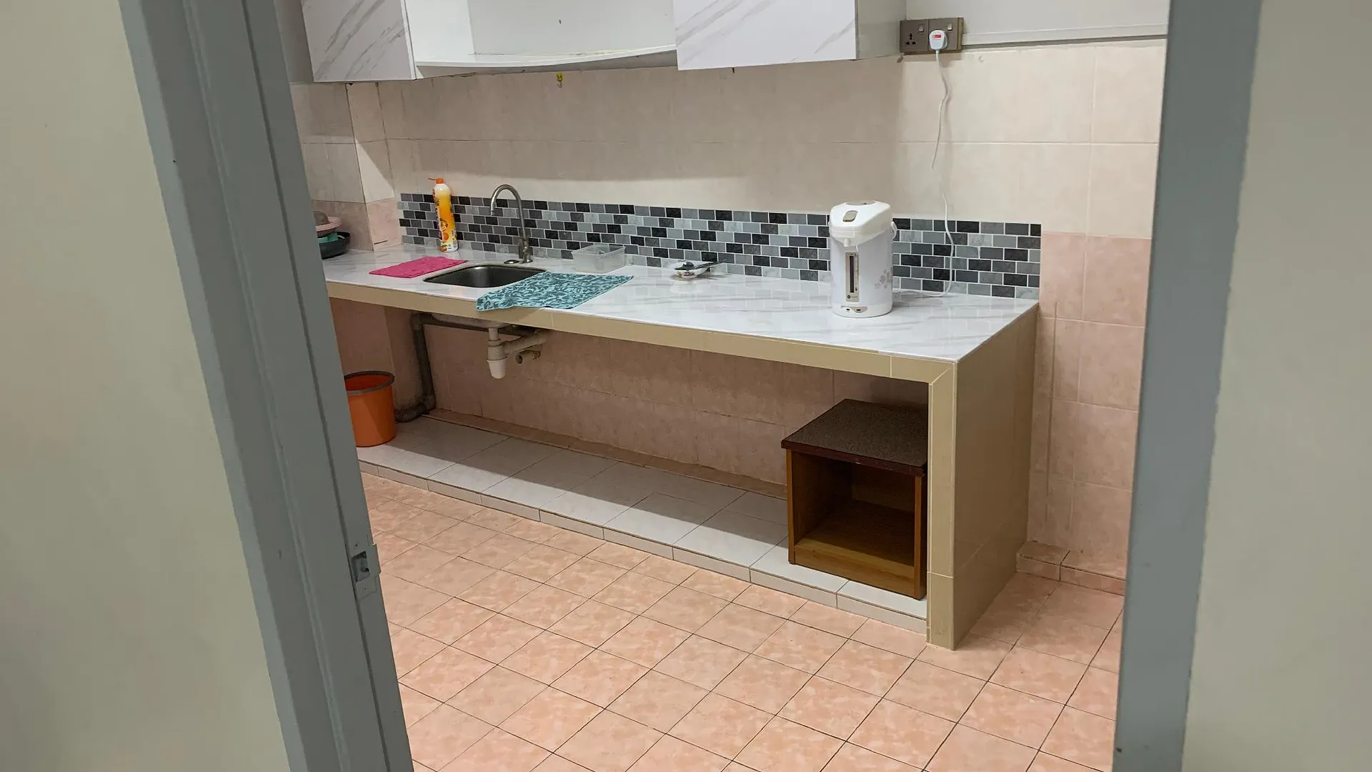 쿠알라테렝가누 쿠알라 이바이의 아파트먼트 (600m², 침실 3개, 프라이빗 욕실 2개) 2성급 싱글룸 로비