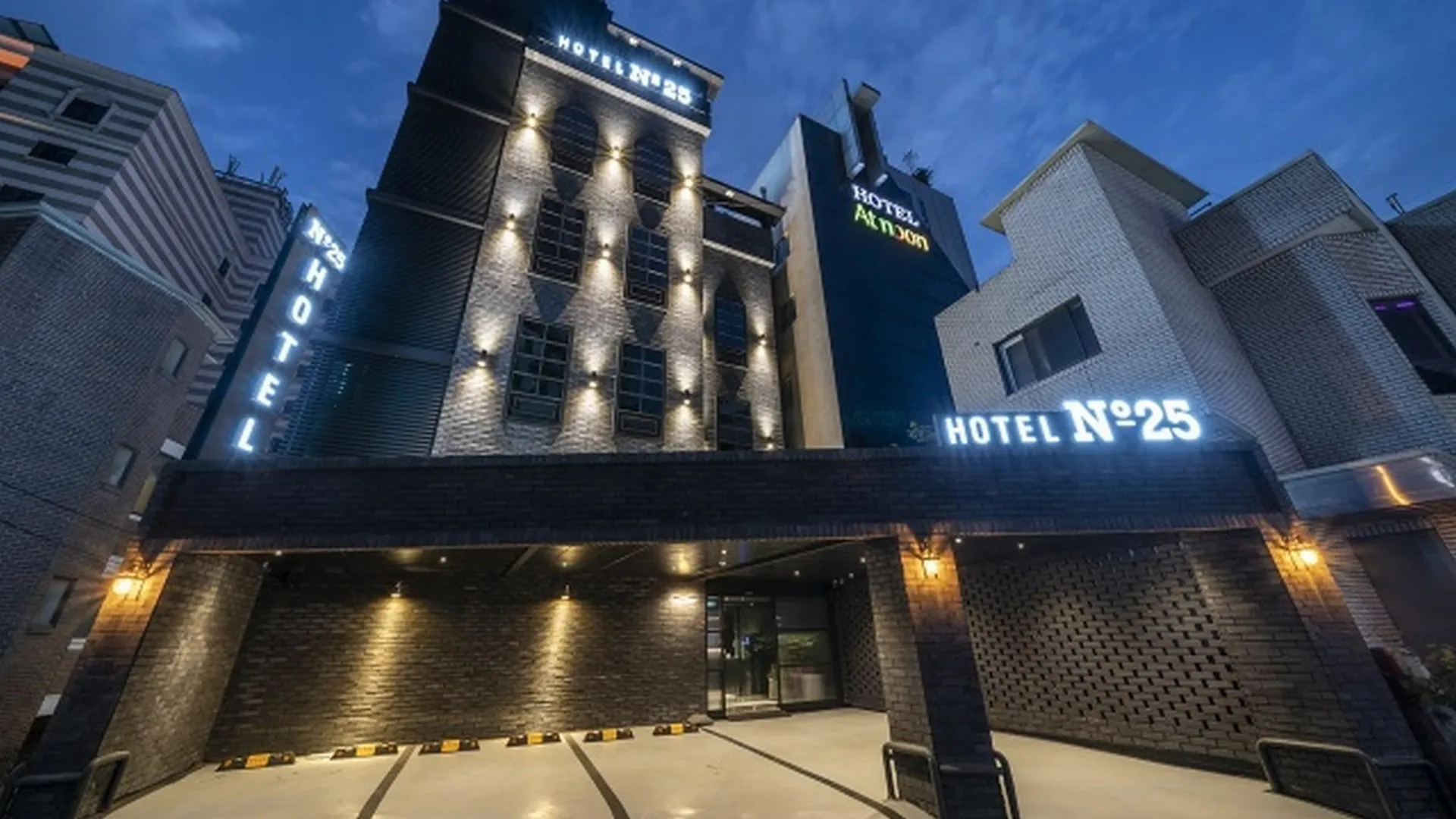 서울 넘버25 신촌점 1성급 호텔 로비