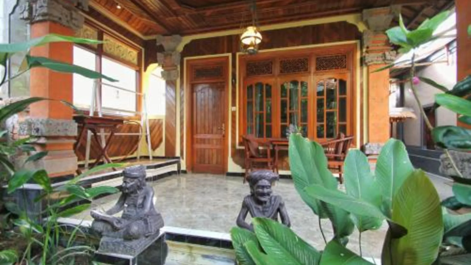 발리 히비스커스 코티지 5성급 게스트하우스 외관