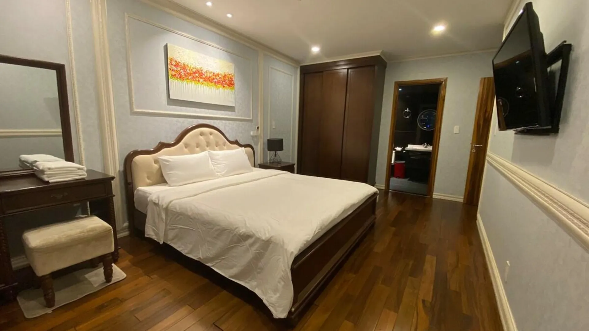 호치민 1군의 프라이빗 하우스 (117m², 침실 2개, 프라이빗 욕실 2개) 4성급 싱글룸 스위트룸