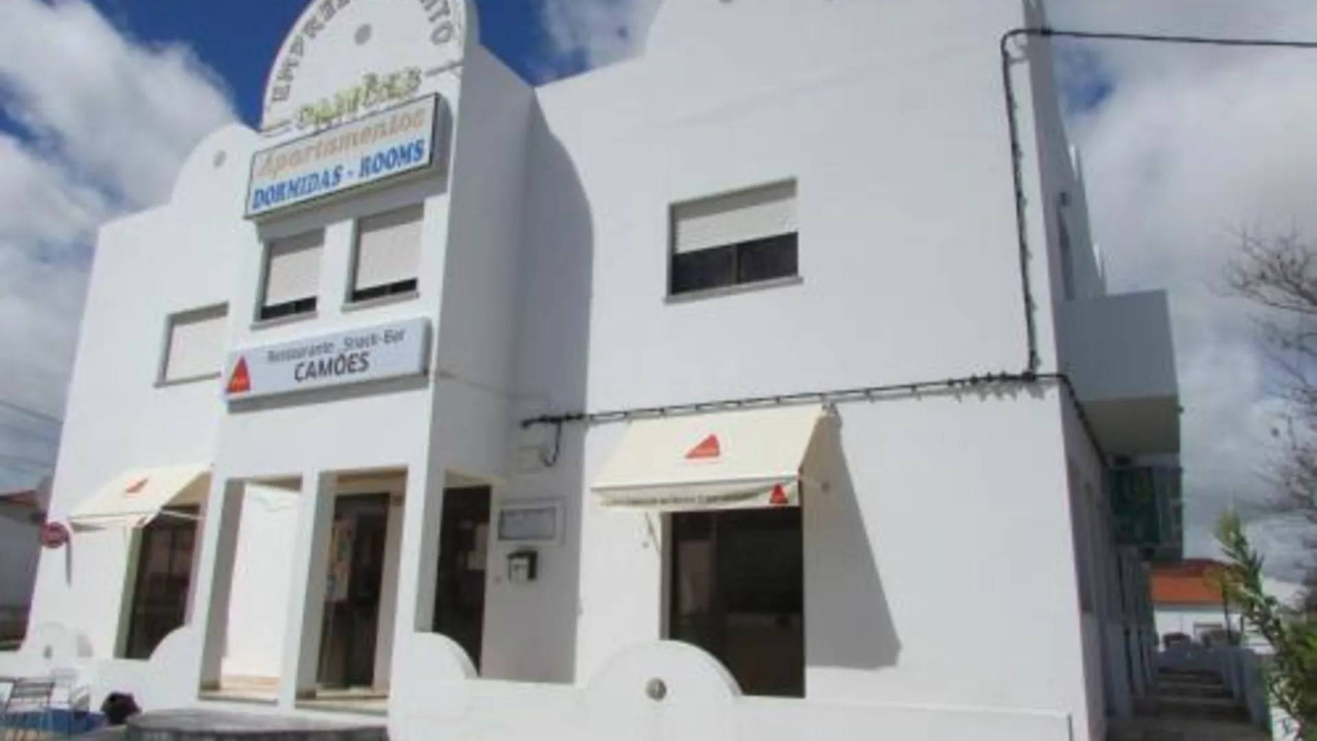 알모도바 ATCamoes 3성급 호텔 수영장