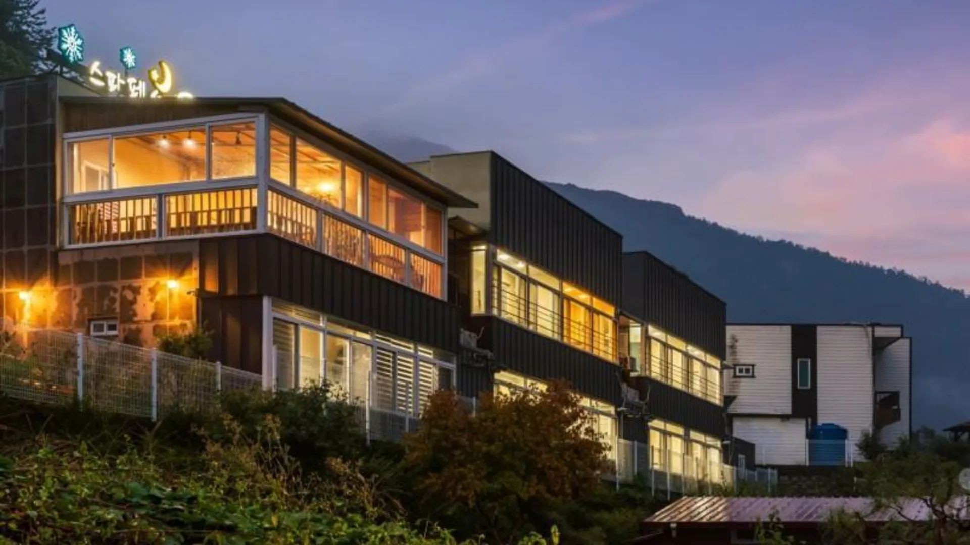 가평 가평 에스앤비스파펜션 (계곡인접) 2성급 게스트하우스 레스토랑