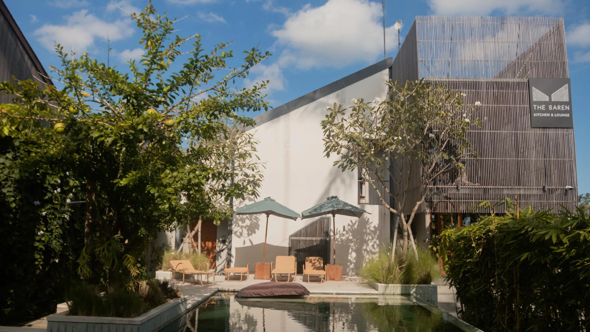 발리 더 사렌 4성급 호텔 객실