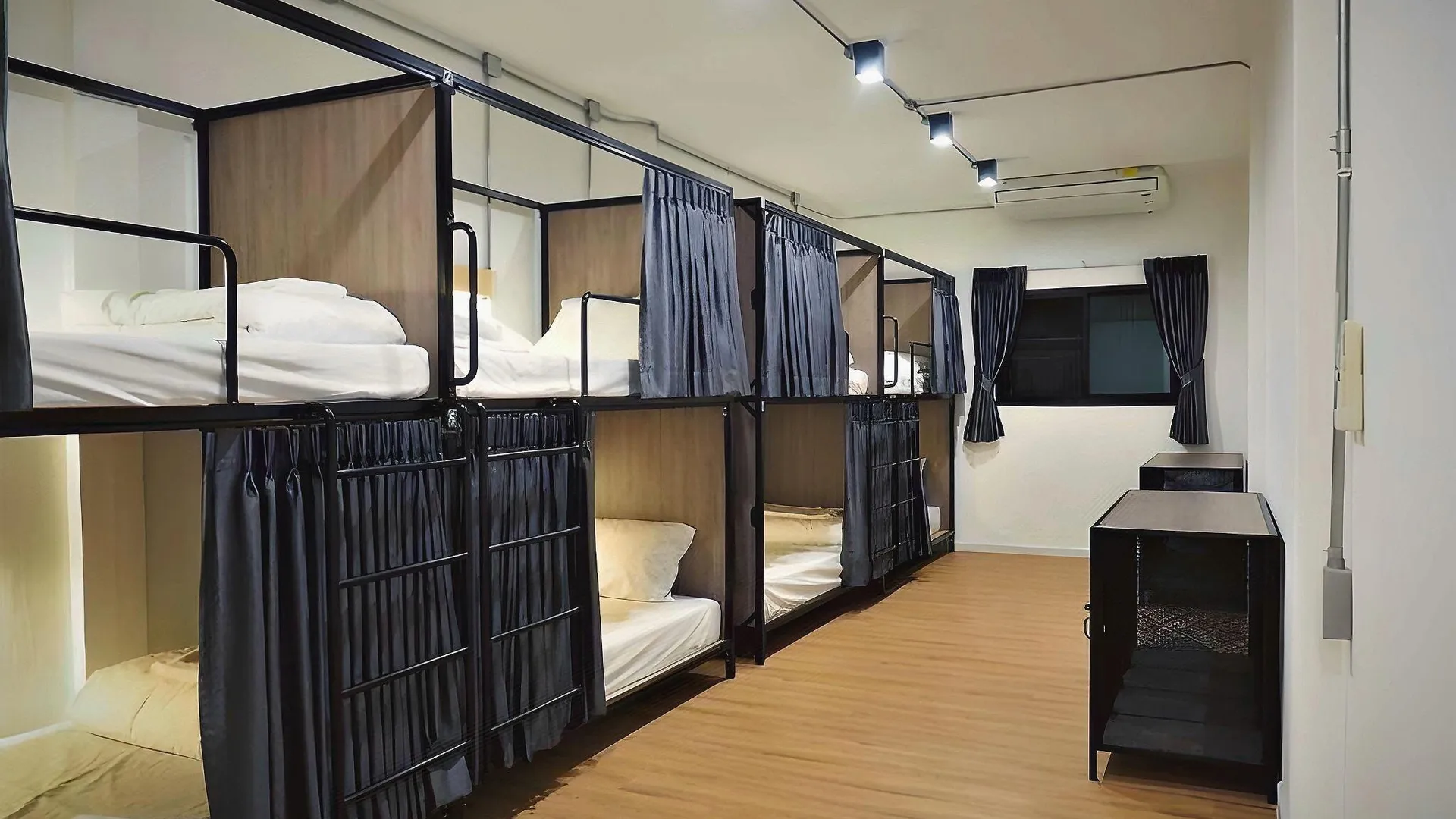 방콕 코즈 앳 라차테위 3성급 호텔 스위트룸