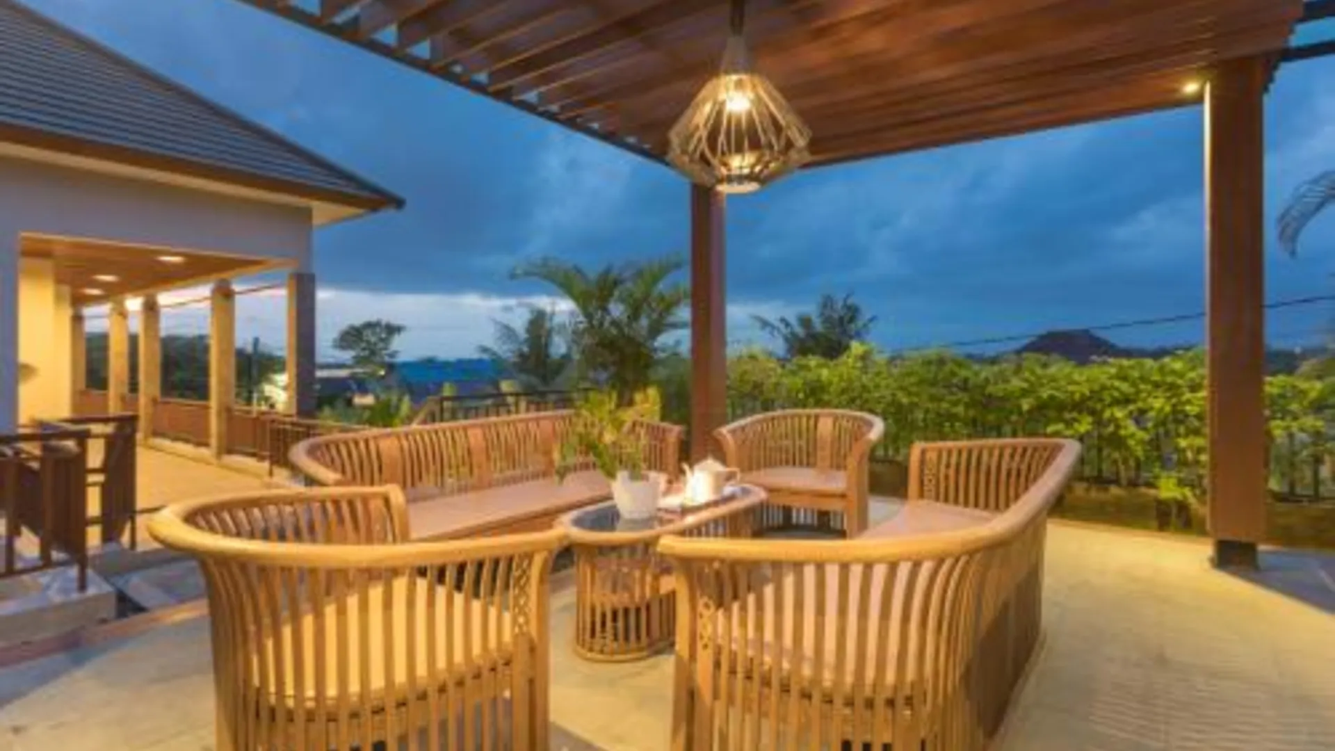 발리 짱구의 빌라 (365m², 침실 3개, 프라이빗 욕실 4개) 5성급 게스트하우스 레스토랑