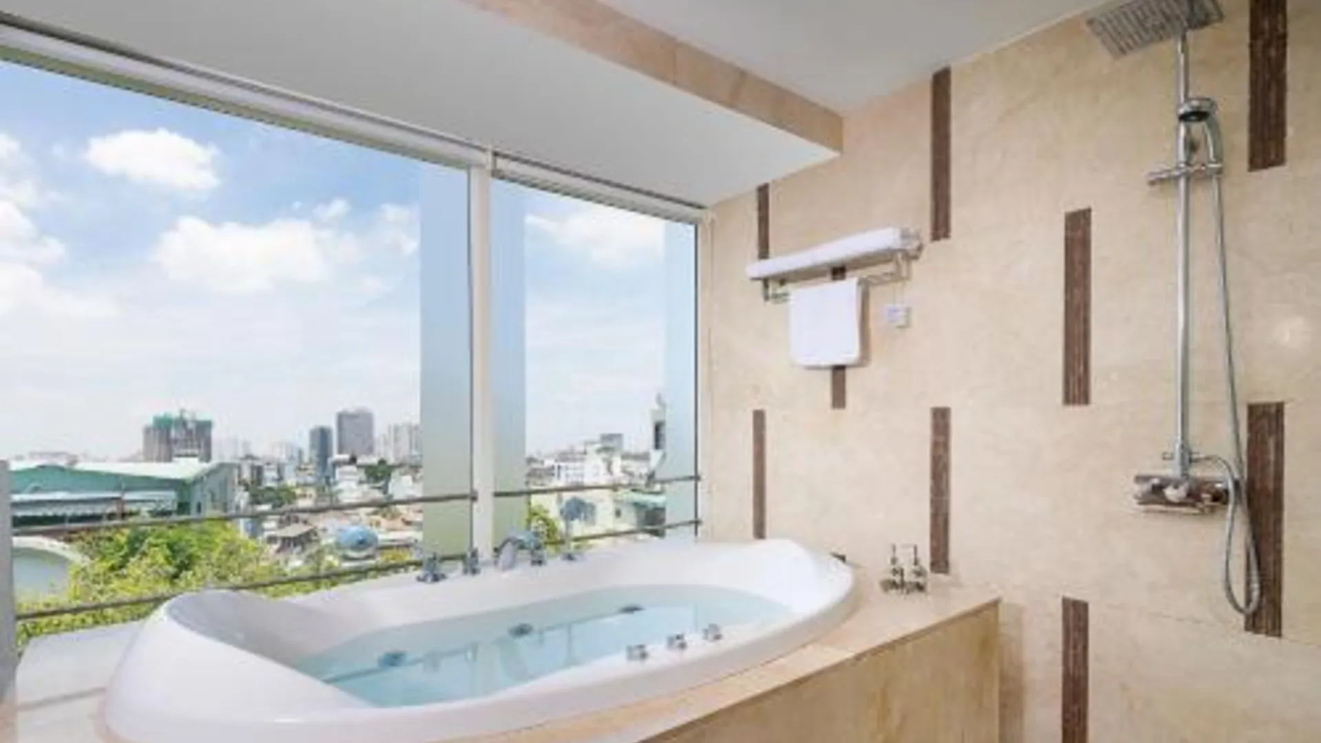 호치민 하모니 사이공 호텔 앤 스파 4성급 호텔 수영장