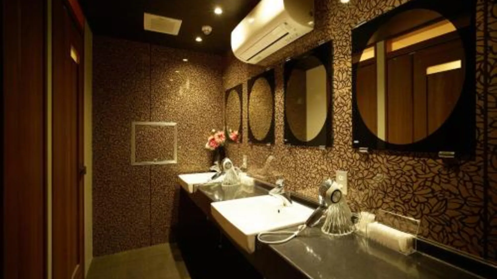 오사카 호텔 선플라자2 아넥스 2성급 호텔 스위트룸