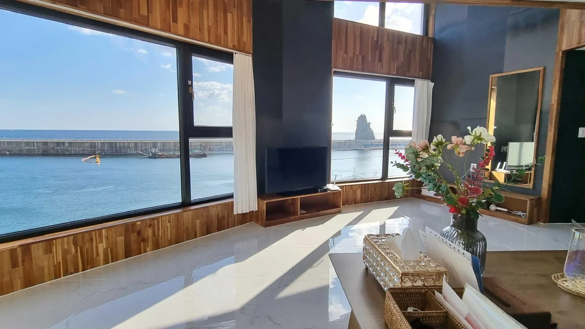 울릉군 부티크 아우라 2성급 게스트하우스 스위트룸