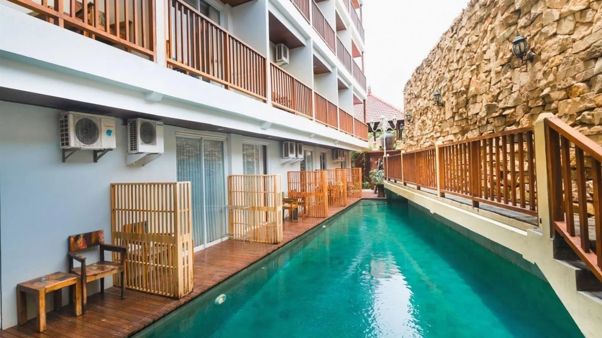 발리 하디 포에트라 호텔 3성급 호텔 수영장