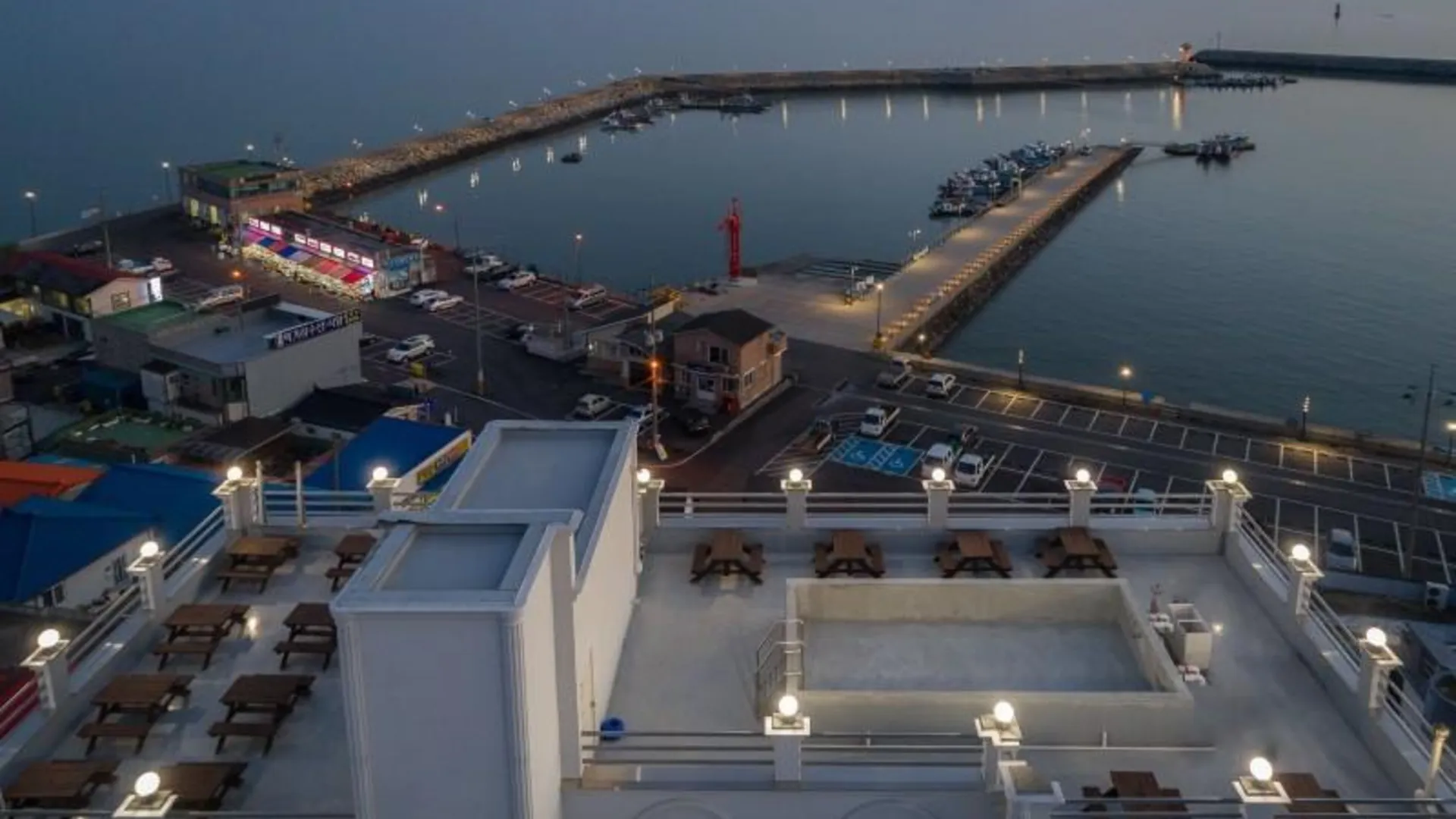 태안 태안 몽산포정다운펜션(몽산포항 도보1분) 2성급 게스트하우스 외관