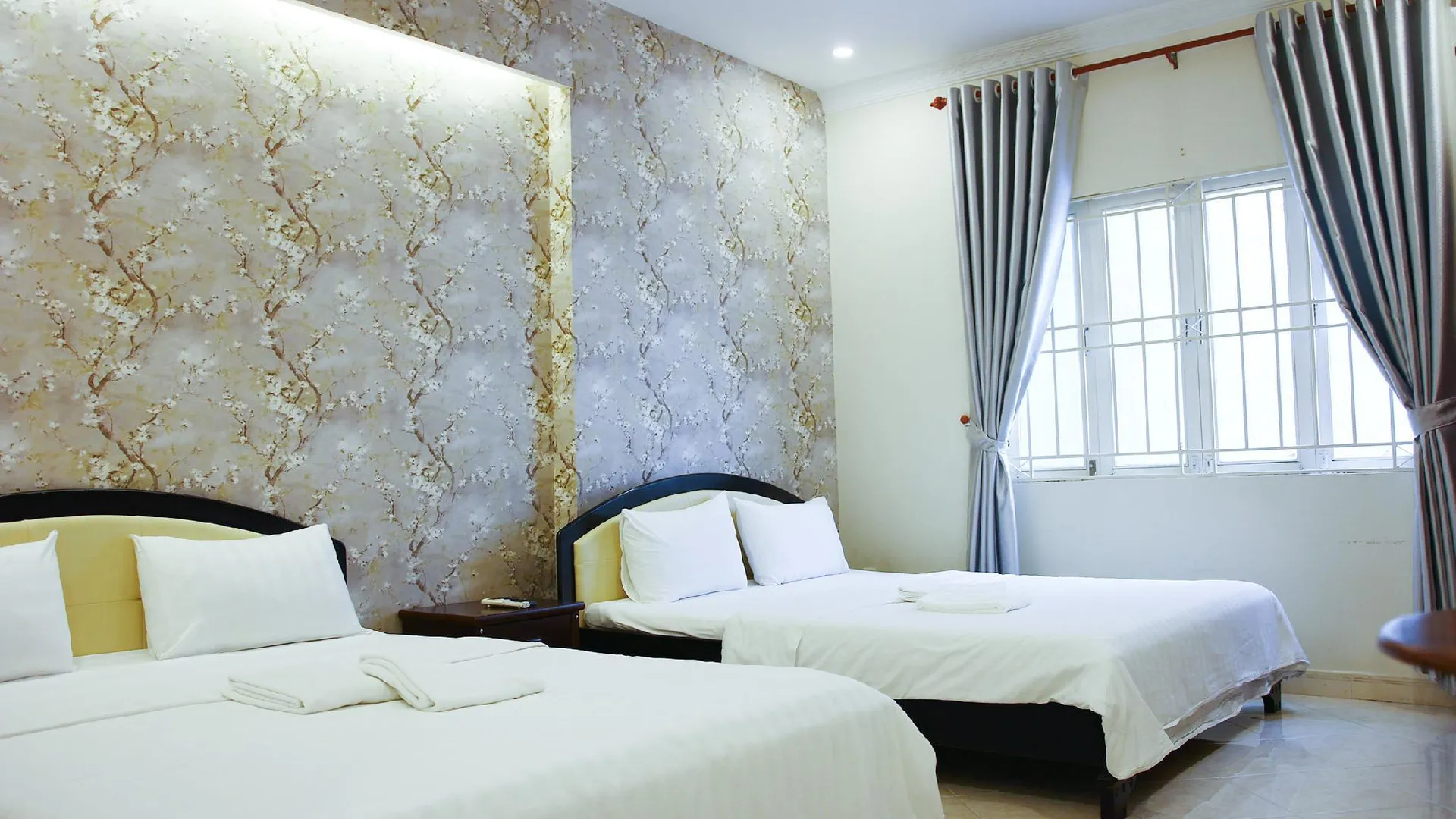 호치민 바이올렛 스타 호텔 앤 스파 2성급 호텔 스위트룸