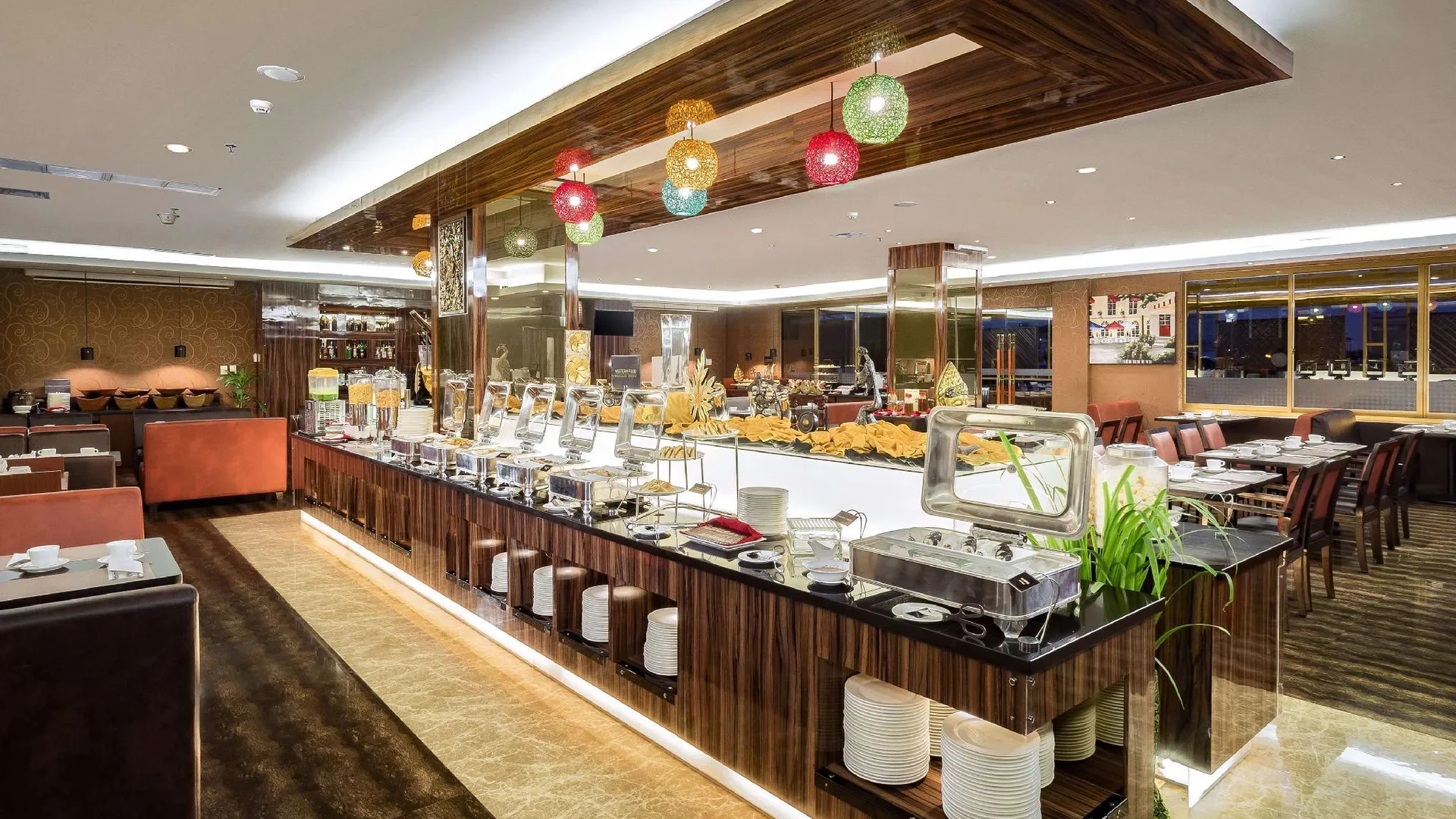 마카사르 베스트웨스턴 플러스 마카사 비치 4성급 호텔 외관