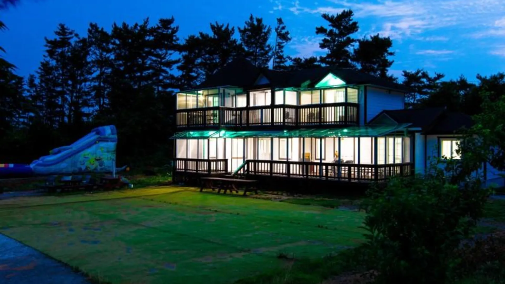 서산 서산 펜션해뜨는비치 3성급 게스트하우스 수영장