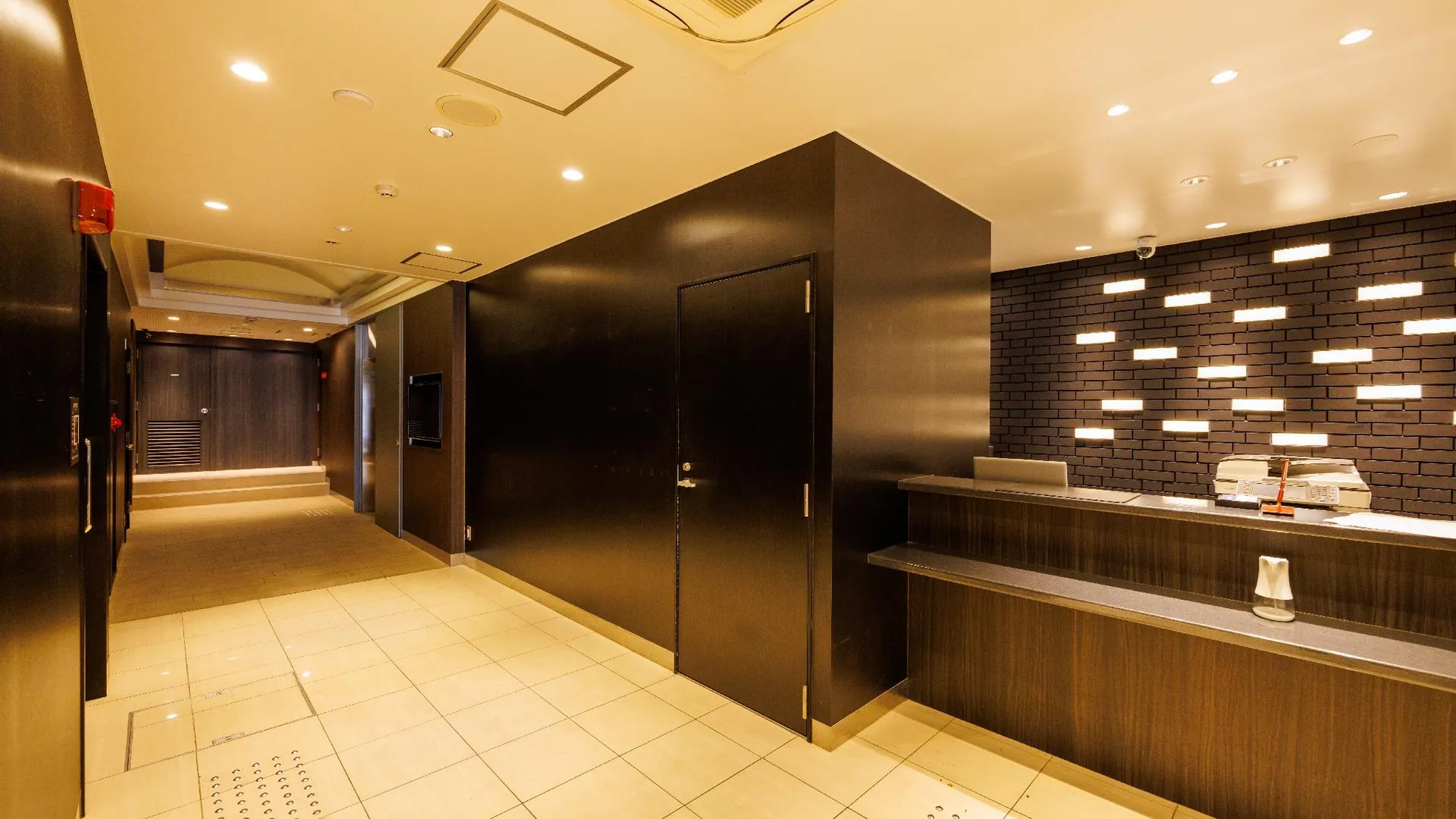 오사카 플로럴호텔 히가시신사이바시 3성급 호텔 외관