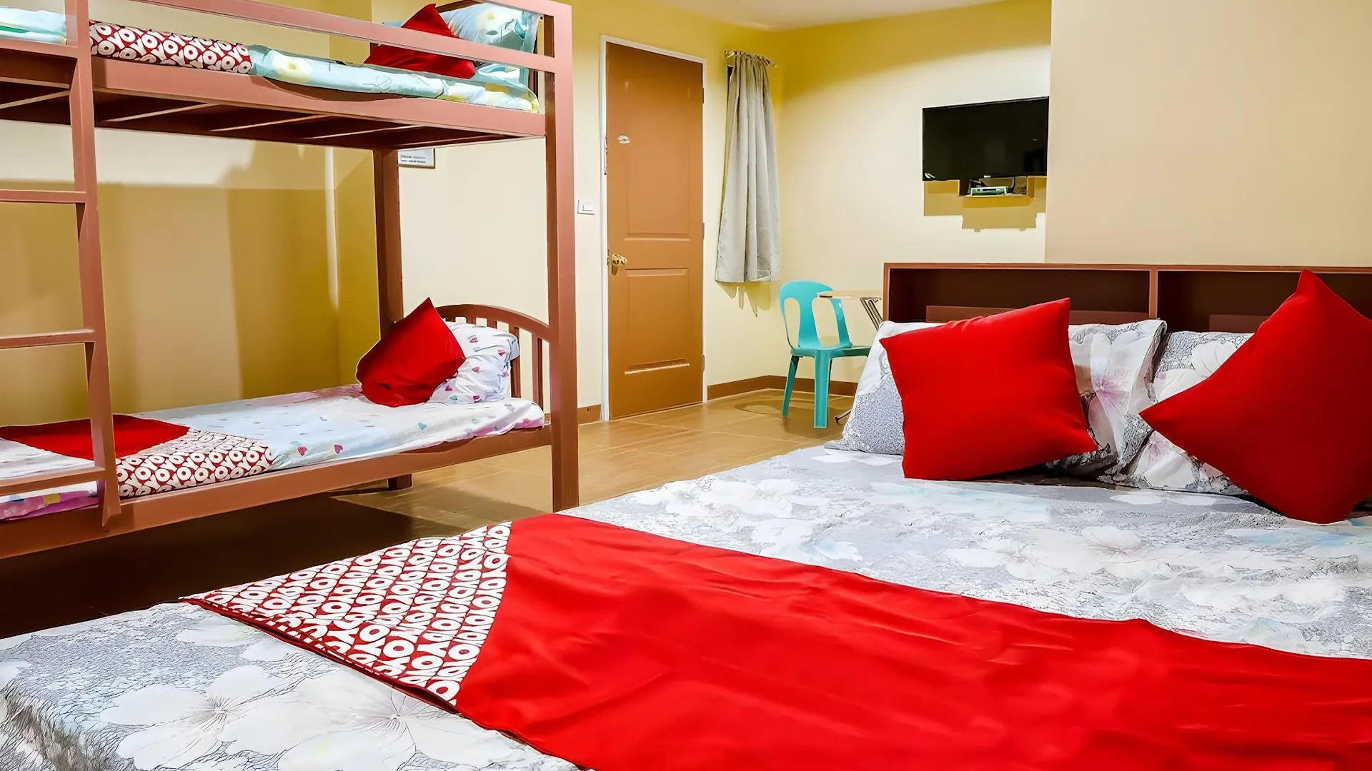 세부 레드도어즈 앳 라 브리아나 게스트 하우스 반타얀 세부 2성급 호텔 스위트룸