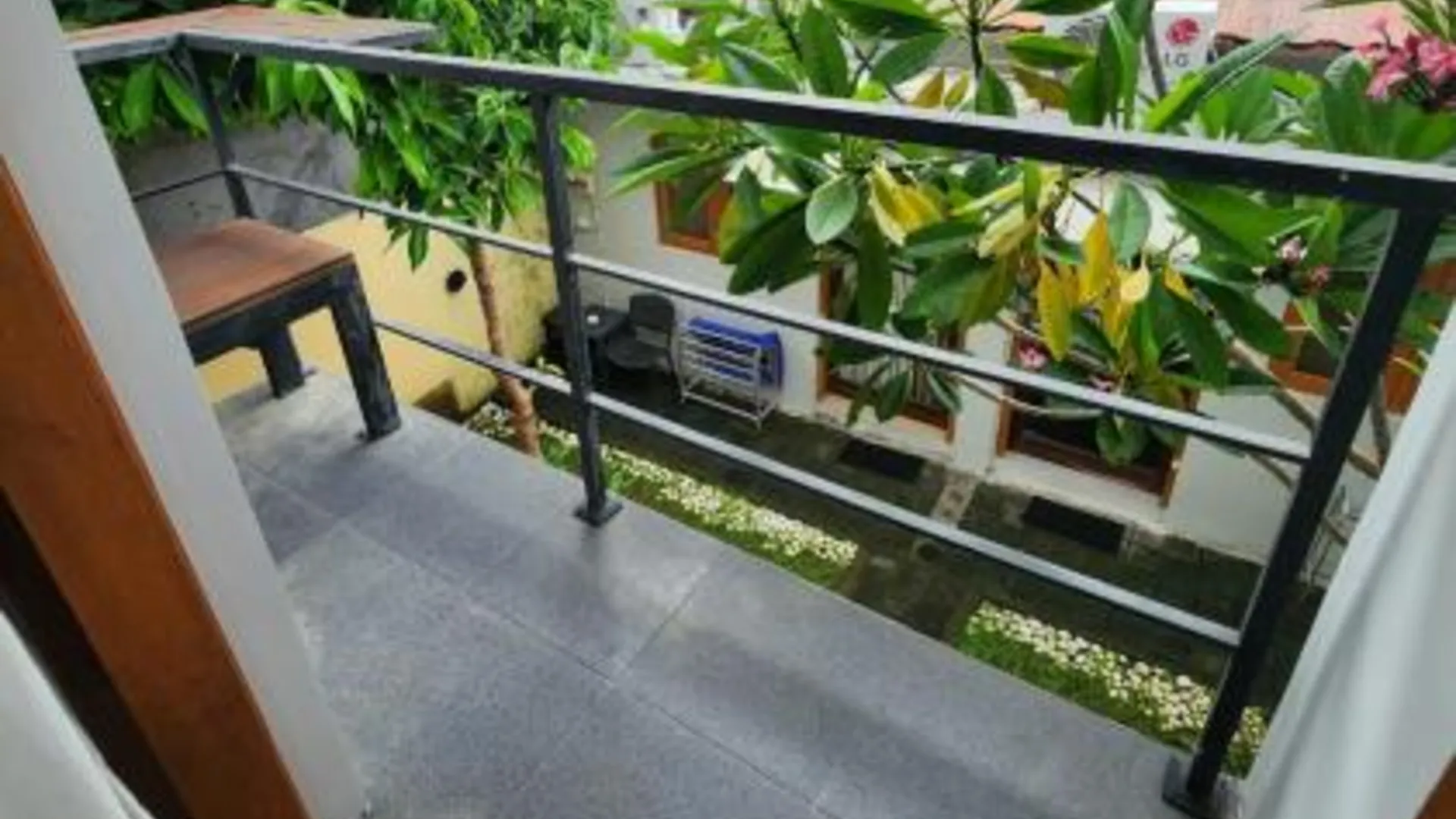 발리 Villa sutji apartment 2성급 게스트하우스 레스토랑