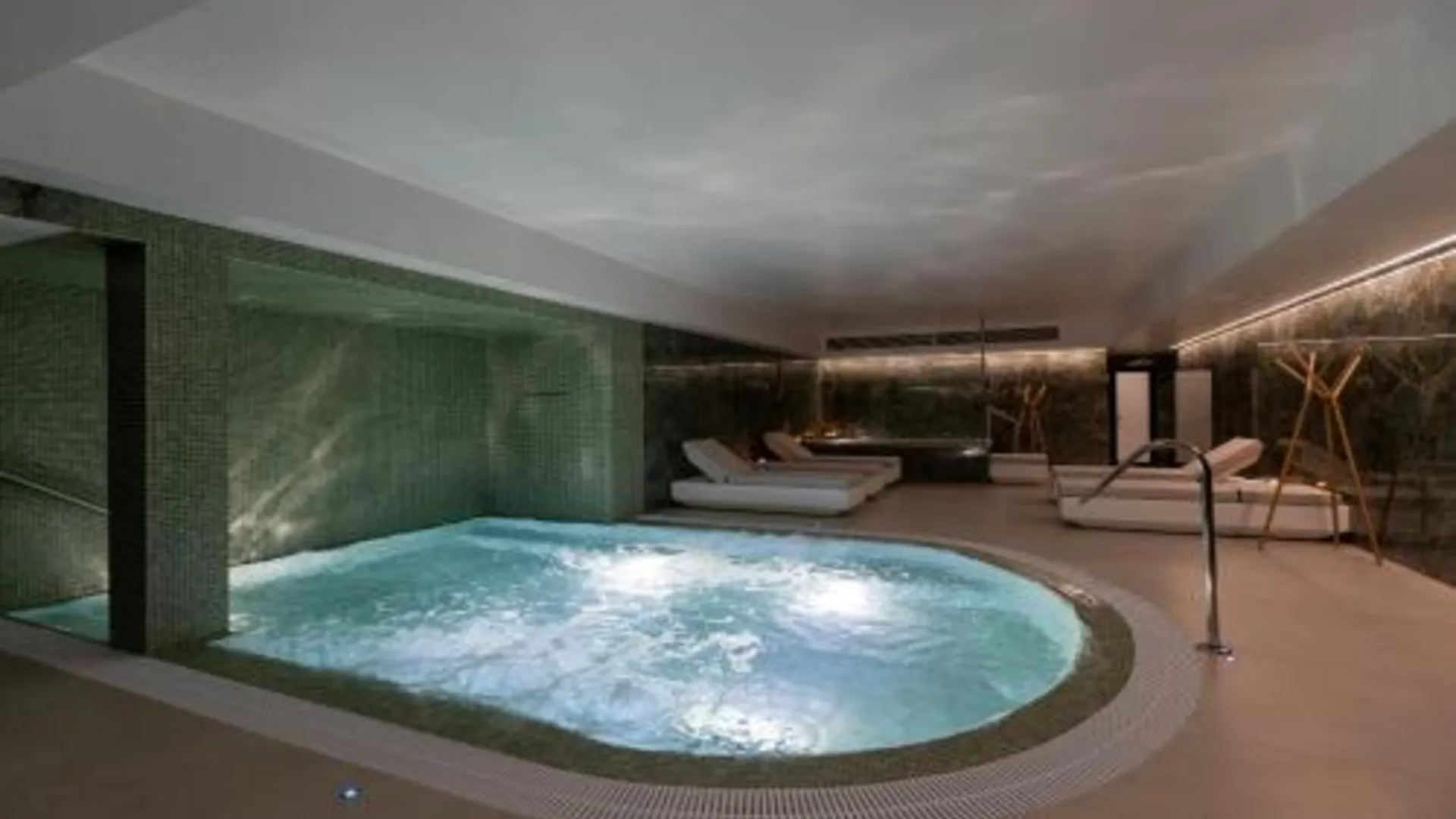 아베이루 Hotel Afonso V 3성급 호텔 외관