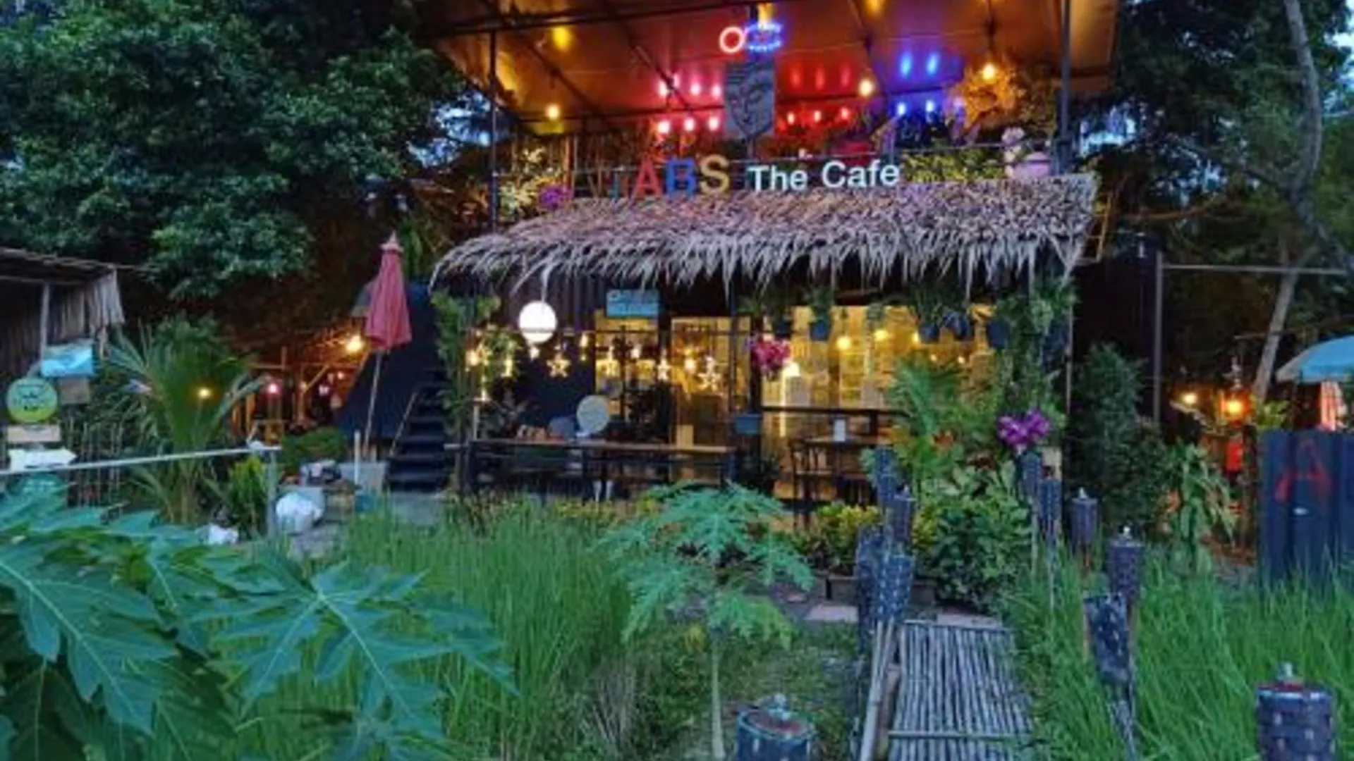 방콕 Do Dee cafe 3성급 호텔 객실