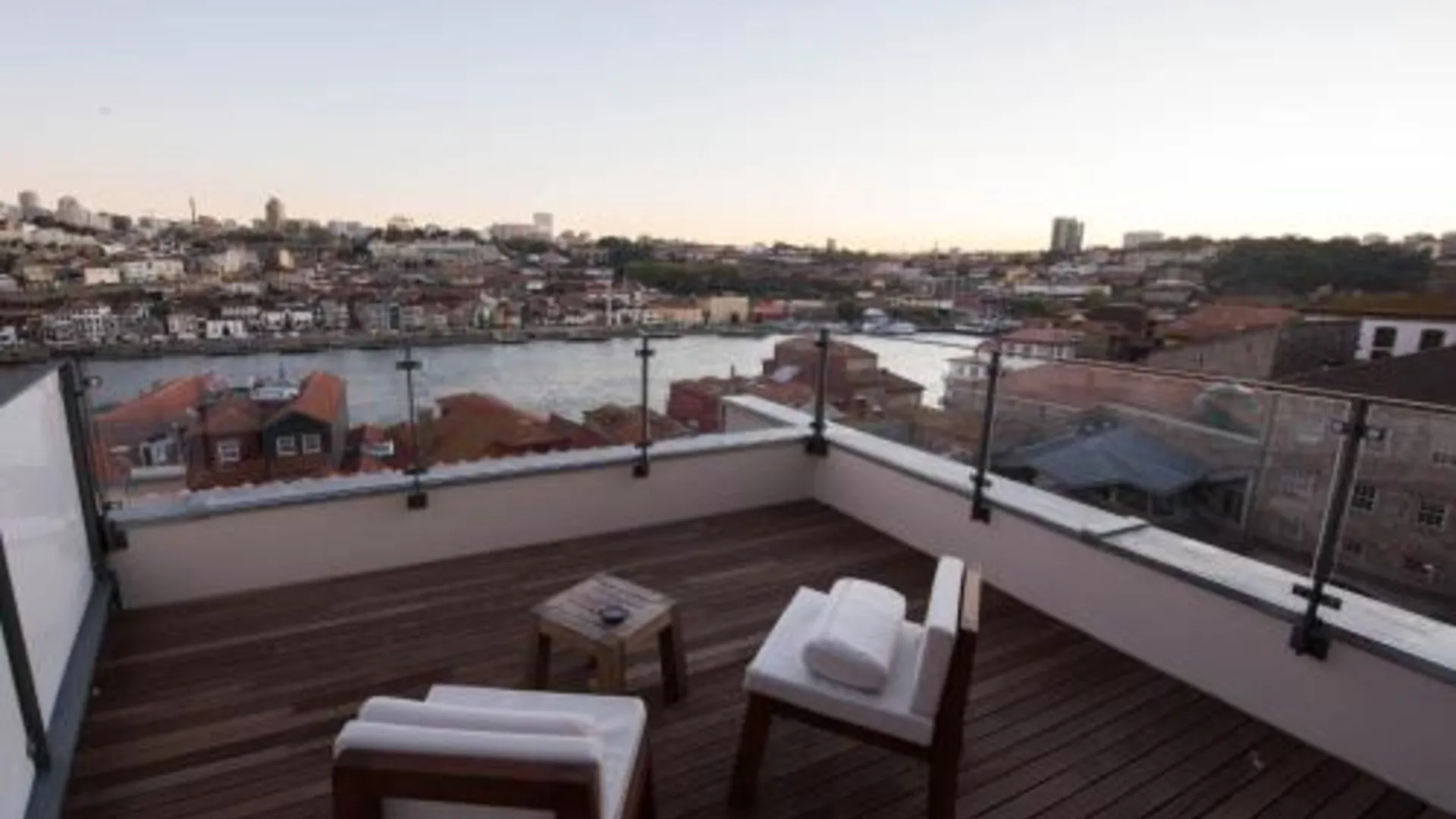 포르투 호텔 카리스 포르투 히베이라 4성급 호텔 수영장