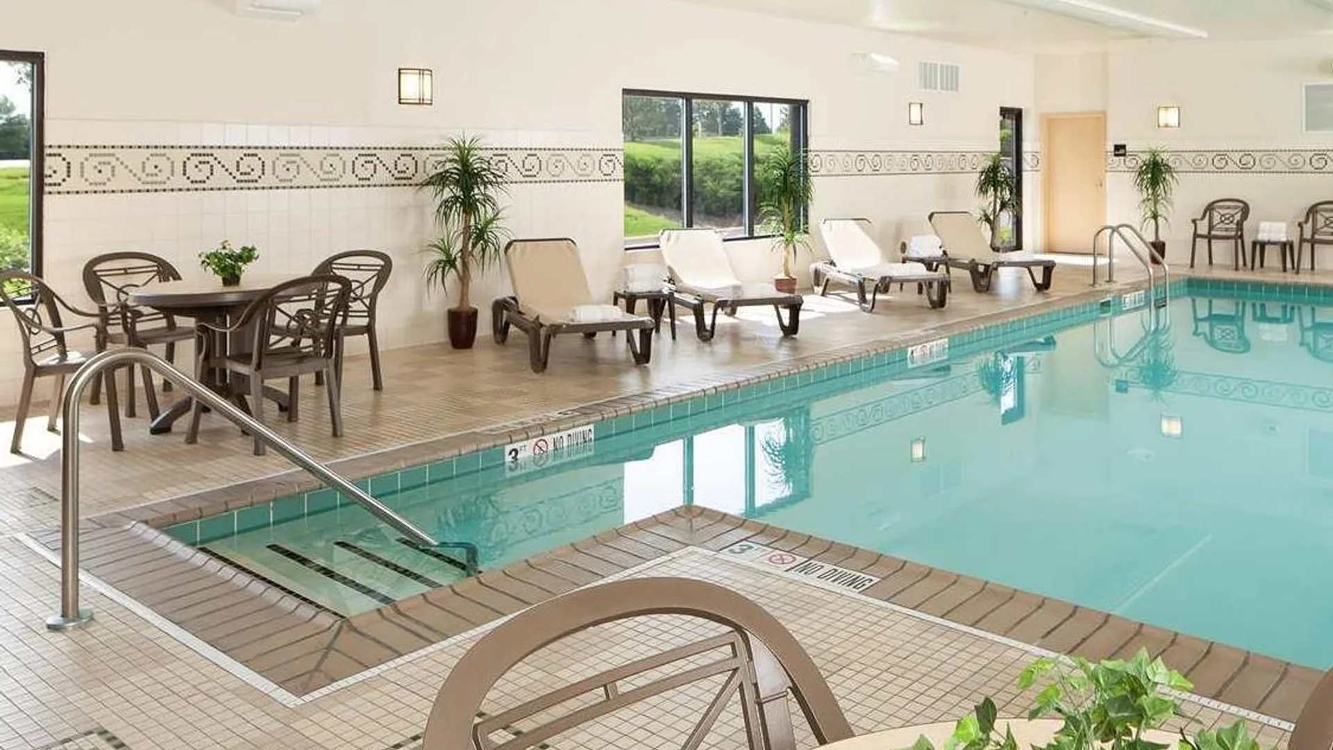 세인트 찰스 (IL) 햄튼 인 앤 스위트 시카고/세인트 찰스 3성급 호텔 외관