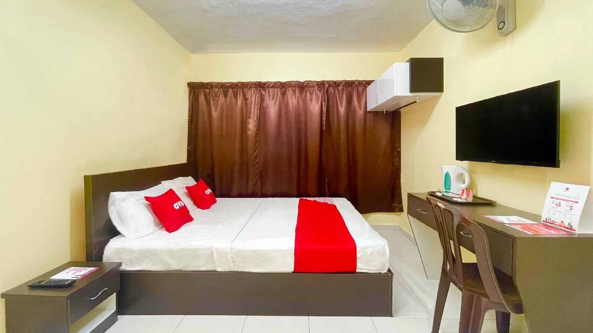 세리 만중 OYO 90369 Safari Hotel Lumut 2성급 호텔 스위트룸