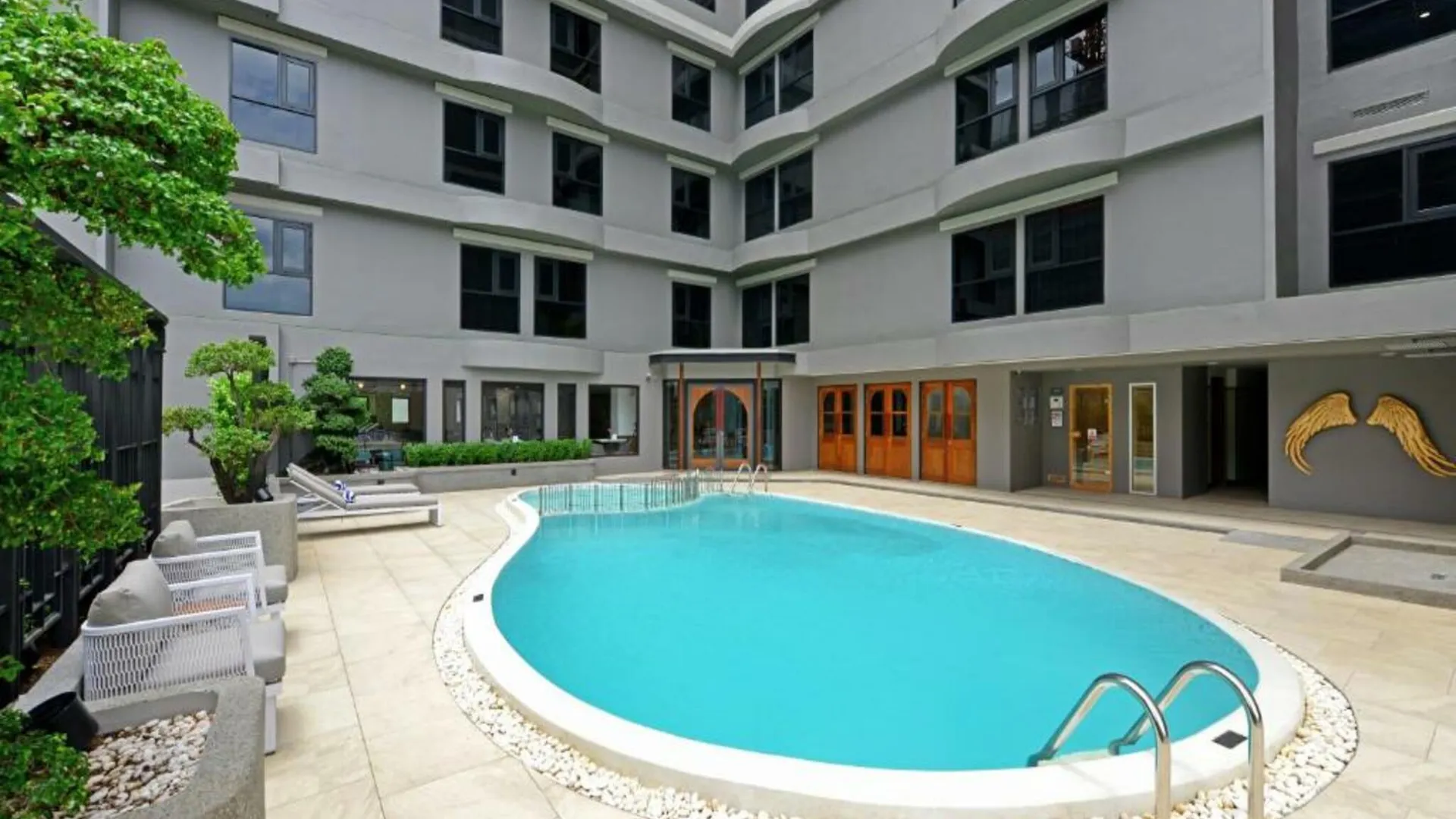방콕 오크우드 호텔 앤 레지던스 방콕 4성급 호텔 외관