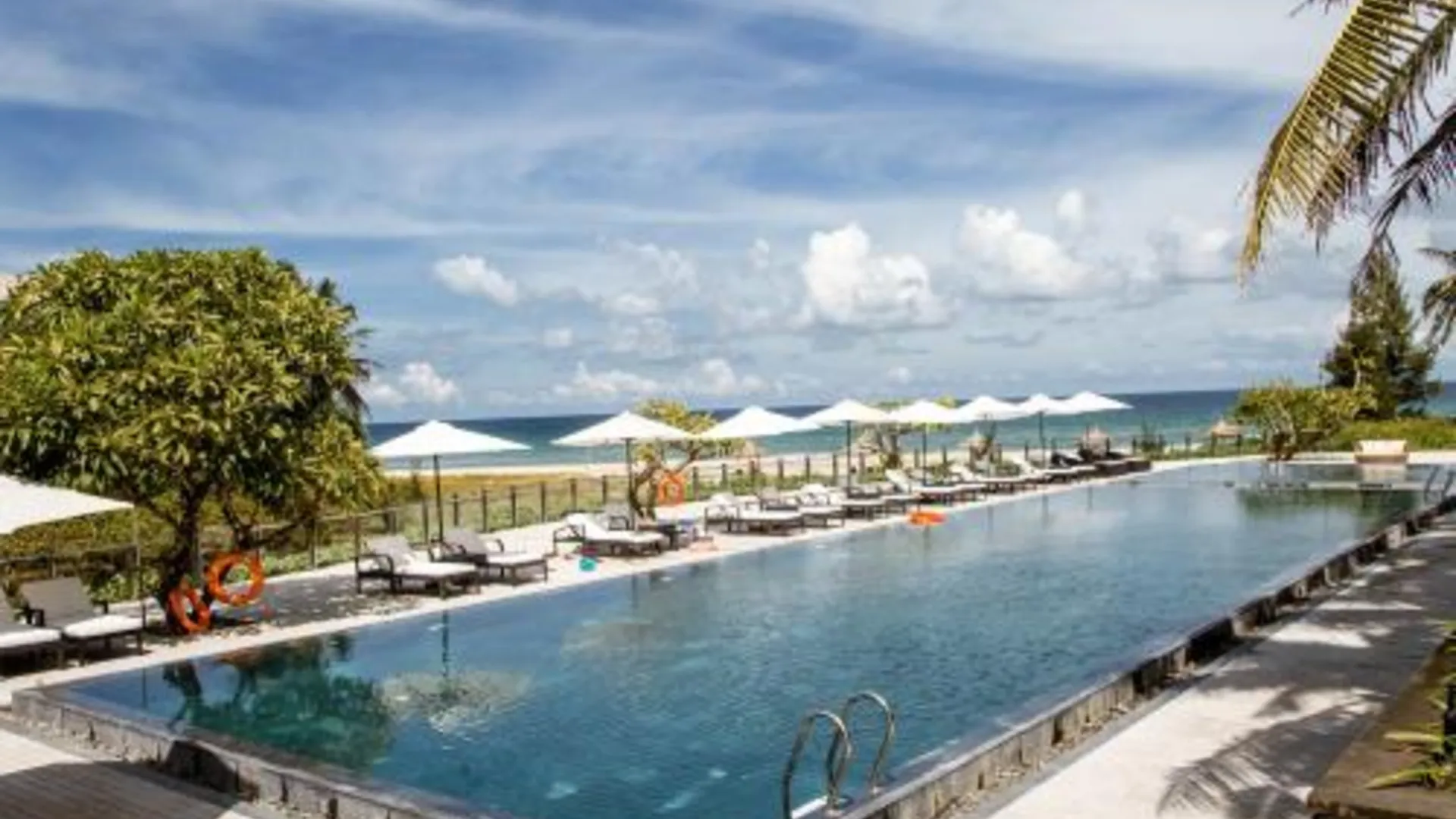 다낭 오션 빌라스 비치 리조트 5성급 호텔 외관