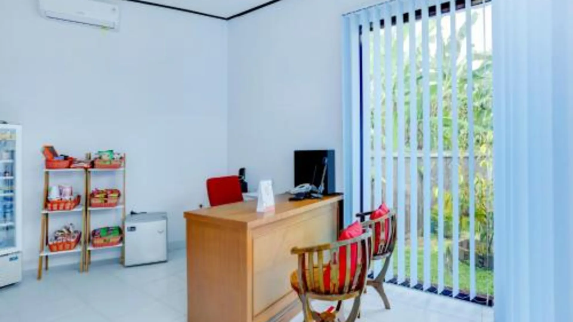 발리 오요 3984 바테라 게스트하우스 2성급 호텔 수영장