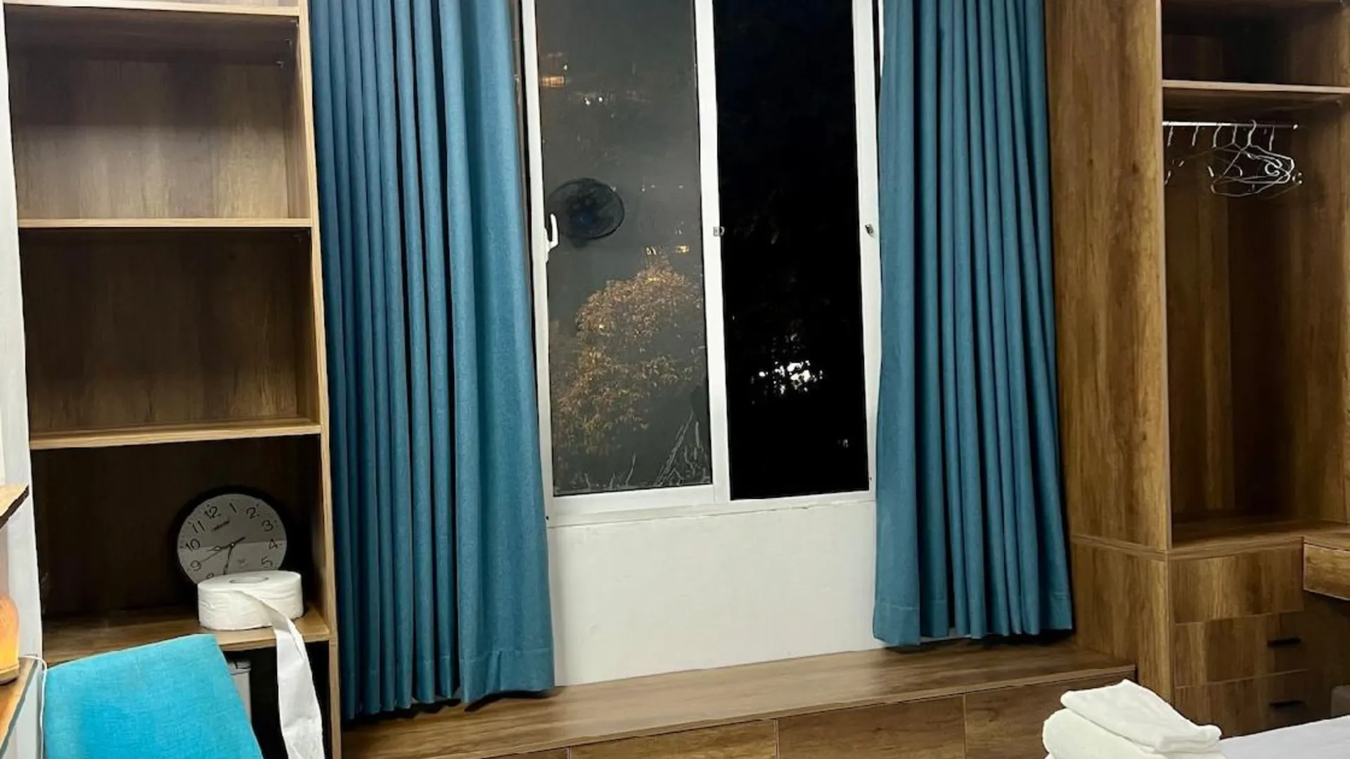 호치민 1군의 프라이빗 하우스 (m², 침실 1개, 프라이빗 욕실 1개) 2성급 싱글룸 스위트룸