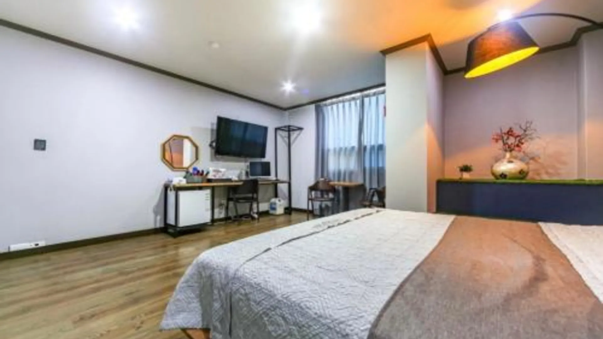 창원 The Sharp Hotel 호텔 스위트룸